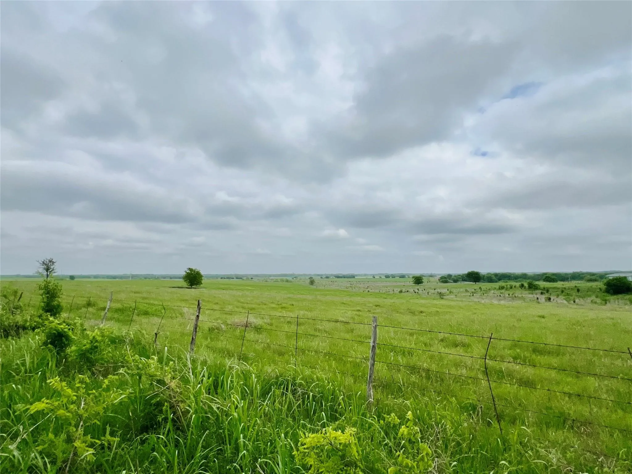 Unimproved Land For Sale in Ellis County , Lot 8 Fm 85, Ennis, Texas 75119, 0, 0, Garage spaces, 0 Sqft, built in 0, mls#21344954, Real Estate Agent in Ennis, Homes For Sale in Ellis county, Homes For Sale in Ennis, Realtor in Ennis Texas, Real Estate Brokerage Independent Realty Texas, Luminita Cordes Realtor