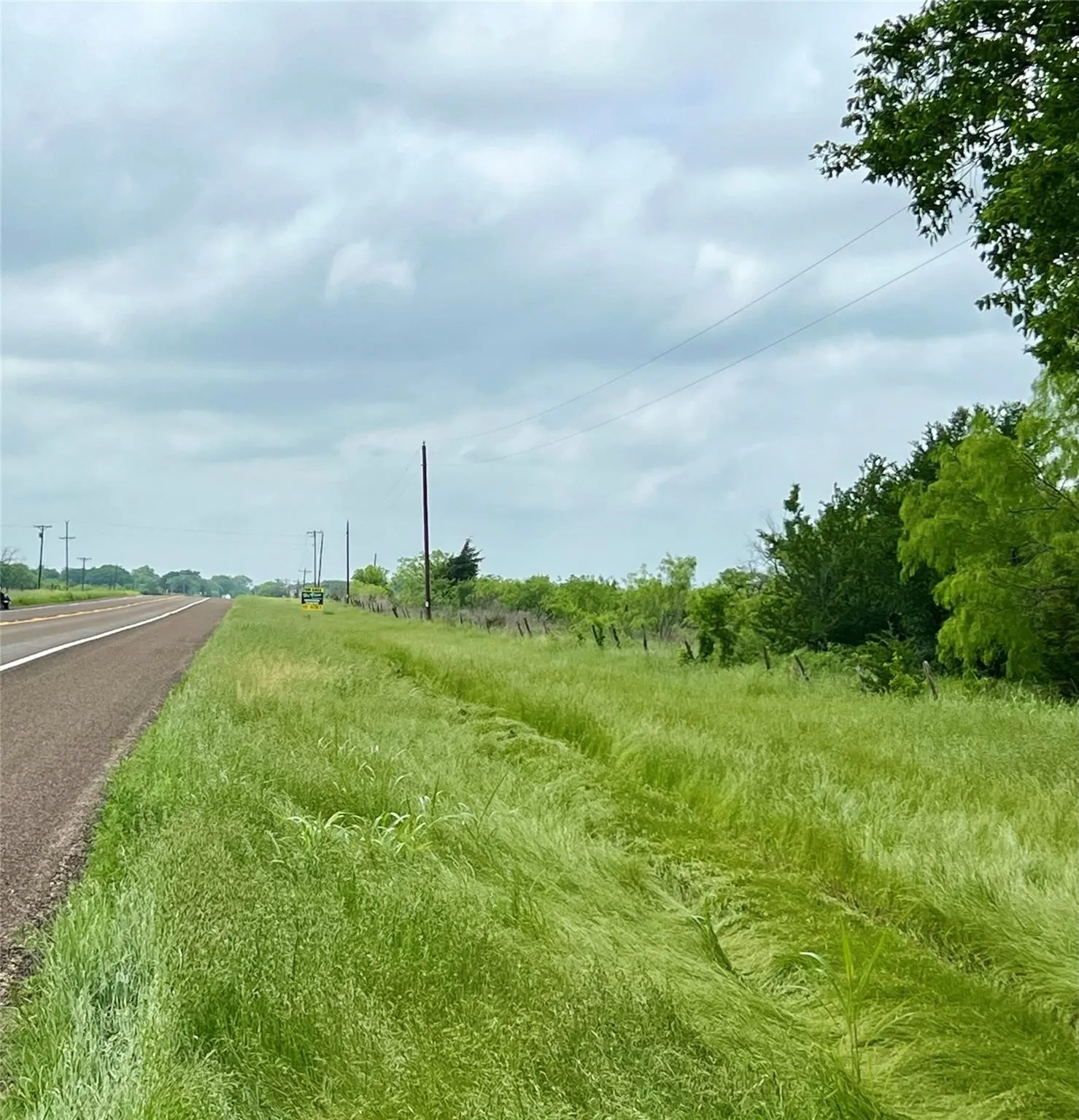 Unimproved Land For Sale in Ellis County , Lot 8 Fm 85, Ennis, Texas 75119, 0, 0, Garage spaces, 0 Sqft, built in 0, mls#21344954, Real Estate Agent in Ennis, Homes For Sale in Ellis county, Homes For Sale in Ennis, Realtor in Ennis Texas, Real Estate Brokerage Independent Realty Texas, Luminita Cordes Realtor
