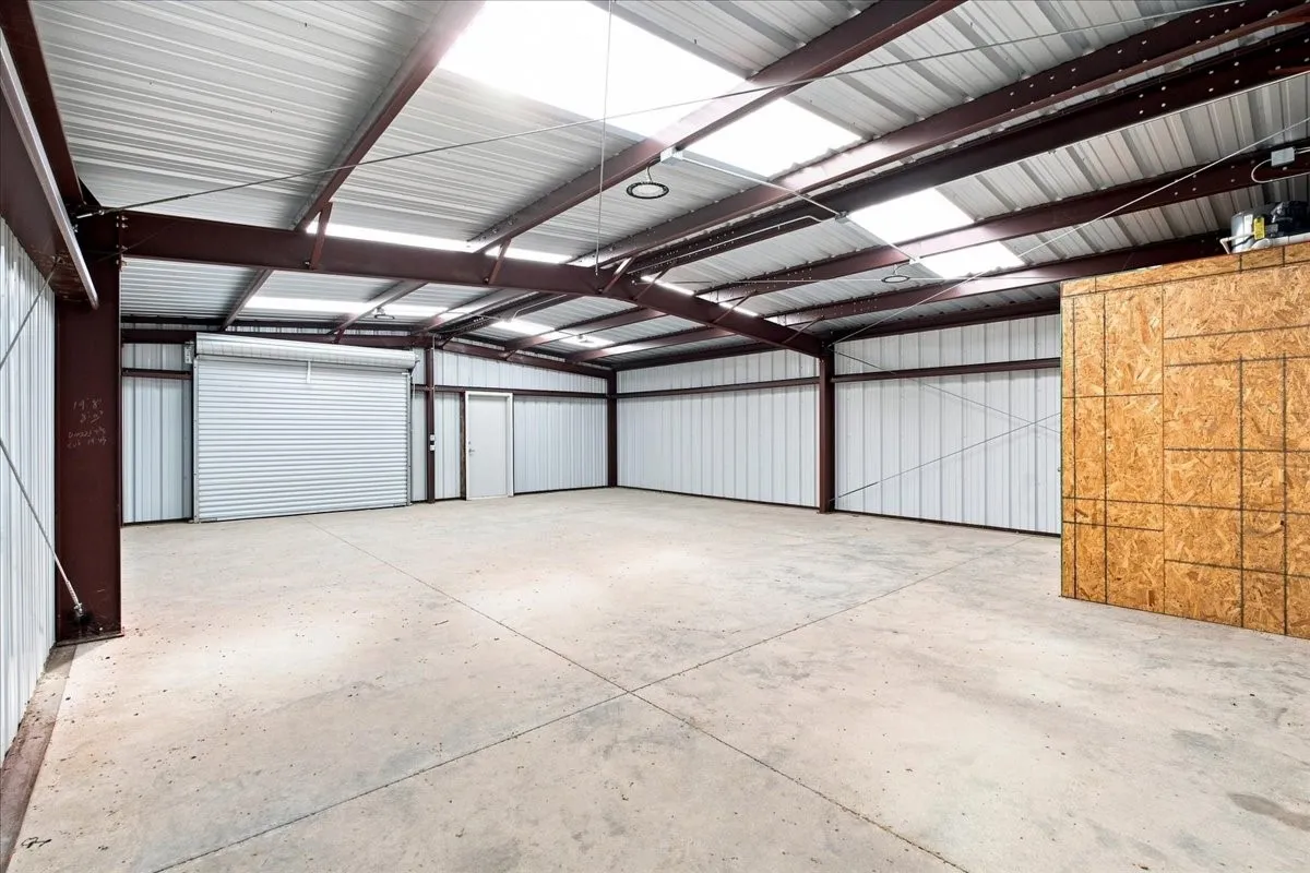 Warehouse For Rent in Navarro County , 200 Hospital Drive D, Corsicana, Texas 75110, 0, 0, Garage spaces, 0 Sqft, built in 2025, mls#21353622, Real Estate Agent in Corsicana, Homes For Rent in Navarro county, Homes For Rent in Corsicana, Realtor in Corsicana Texas, Real Estate Brokerage Independent Realty Texas, Luminita Cordes Realtor