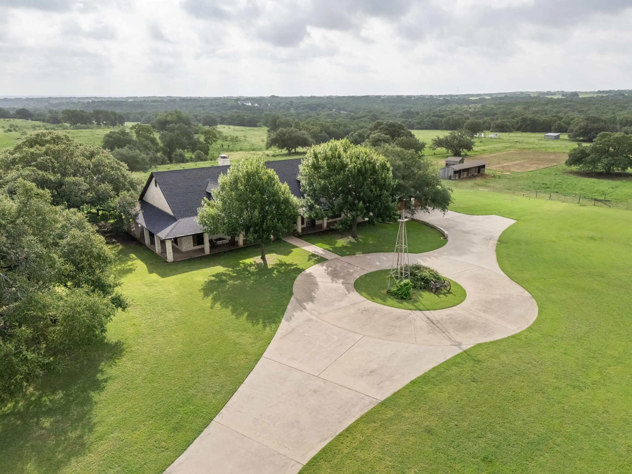 Farm For Sale in Mc Lennan County , 3648 Talbert Ranch Road, China Spring, Texas 76633, 3 Bedrooms, 3 Bathrooms, 3 Garage spaces, 3,354 Sqft, built in 2003, Price $1,899,000, mls#21344802, Real Estate Agent in China Spring, Homes For Sale in Mc Lennan county, Homes For Sale in China Spring, Realtor in China Spring Texas, Real Estate Brokerage Independent Realty Texas, Luminita Cordes Realtor