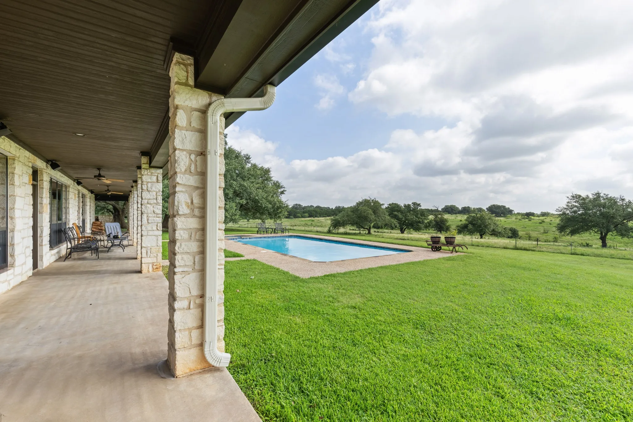 Farm For Sale in Mc Lennan County , 3648 Talbert Ranch Road, China Spring, Texas 76633, 3 Bedrooms, 3 Bathrooms, 3 Garage spaces, 3,354 Sqft, built in 2003, Price $1,899,000, mls#21344802, Real Estate Agent in China Spring, Homes For Sale in Mc Lennan county, Homes For Sale in China Spring, Realtor in China Spring Texas, Real Estate Brokerage Independent Realty Texas, Luminita Cordes Realtor