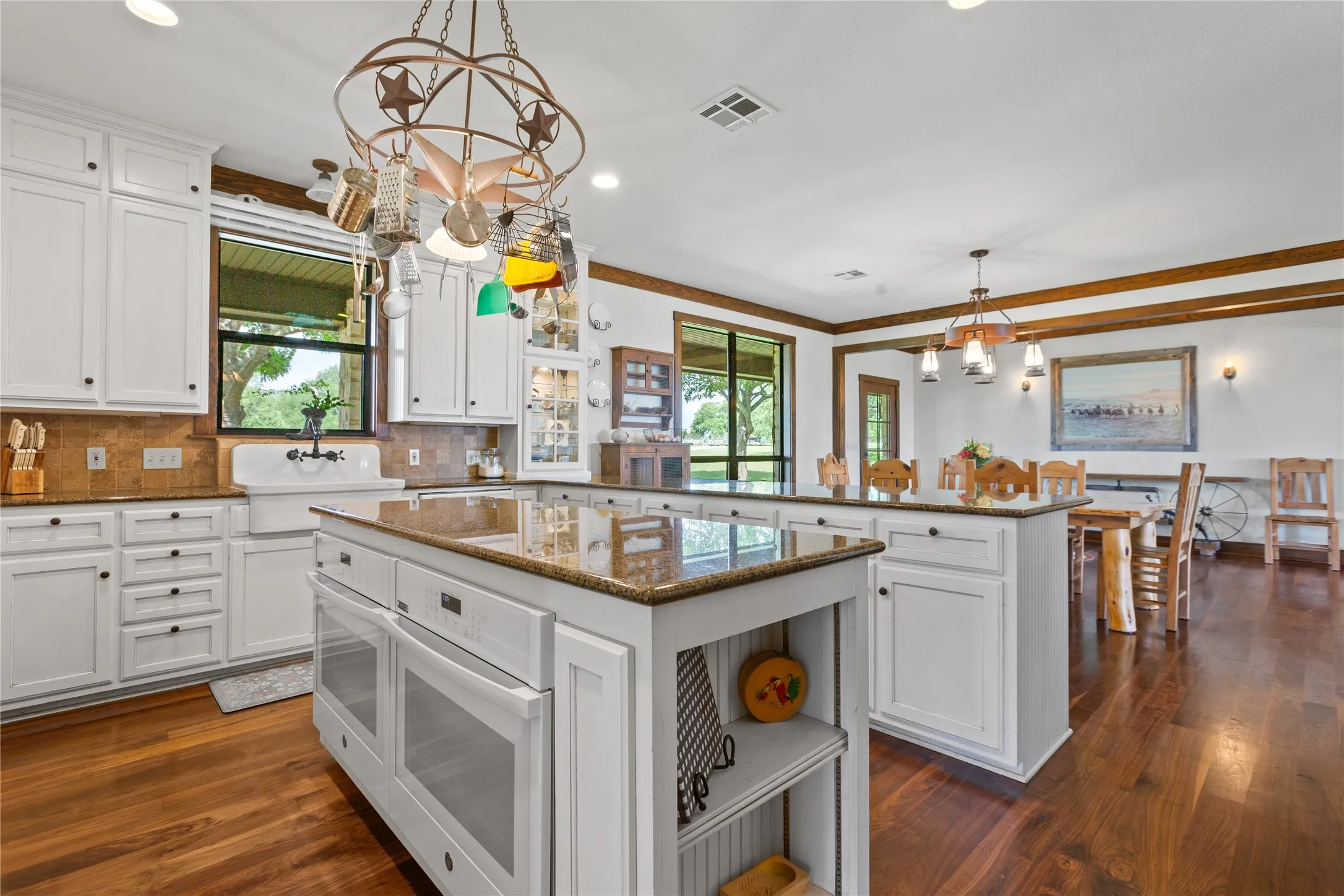 Farm For Sale in Mc Lennan County , 3648 Talbert Ranch Road, China Spring, Texas 76633, 3 Bedrooms, 3 Bathrooms, 3 Garage spaces, 3,354 Sqft, built in 2003, Price $1,899,000, mls#21344802, Real Estate Agent in China Spring, Homes For Sale in Mc Lennan county, Homes For Sale in China Spring, Realtor in China Spring Texas, Real Estate Brokerage Independent Realty Texas, Luminita Cordes Realtor