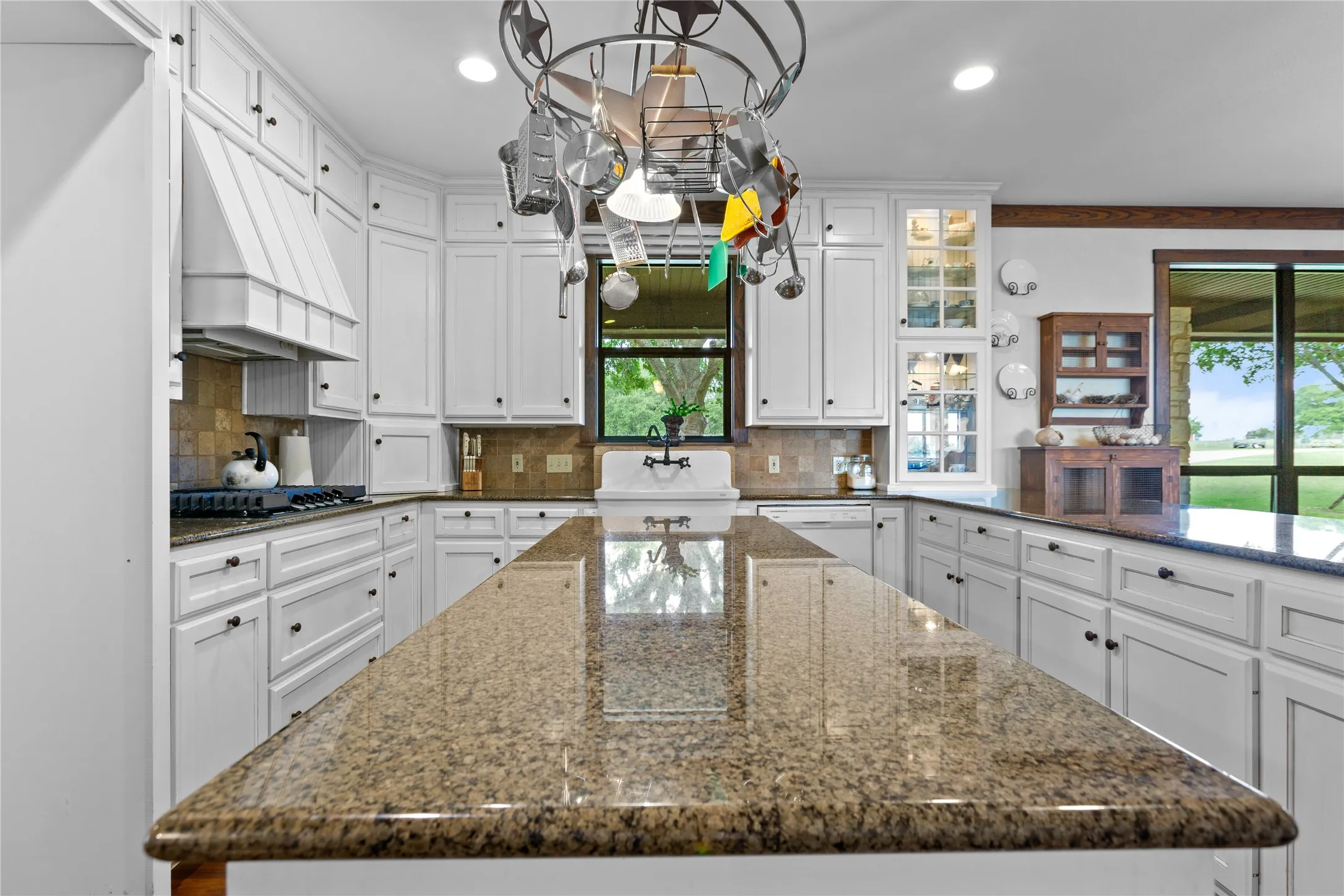 Farm For Sale in Mc Lennan County , 3648 Talbert Ranch Road, China Spring, Texas 76633, 3 Bedrooms, 3 Bathrooms, 3 Garage spaces, 3,354 Sqft, built in 2003, Price $1,899,000, mls#21344802, Real Estate Agent in China Spring, Homes For Sale in Mc Lennan county, Homes For Sale in China Spring, Realtor in China Spring Texas, Real Estate Brokerage Independent Realty Texas, Luminita Cordes Realtor