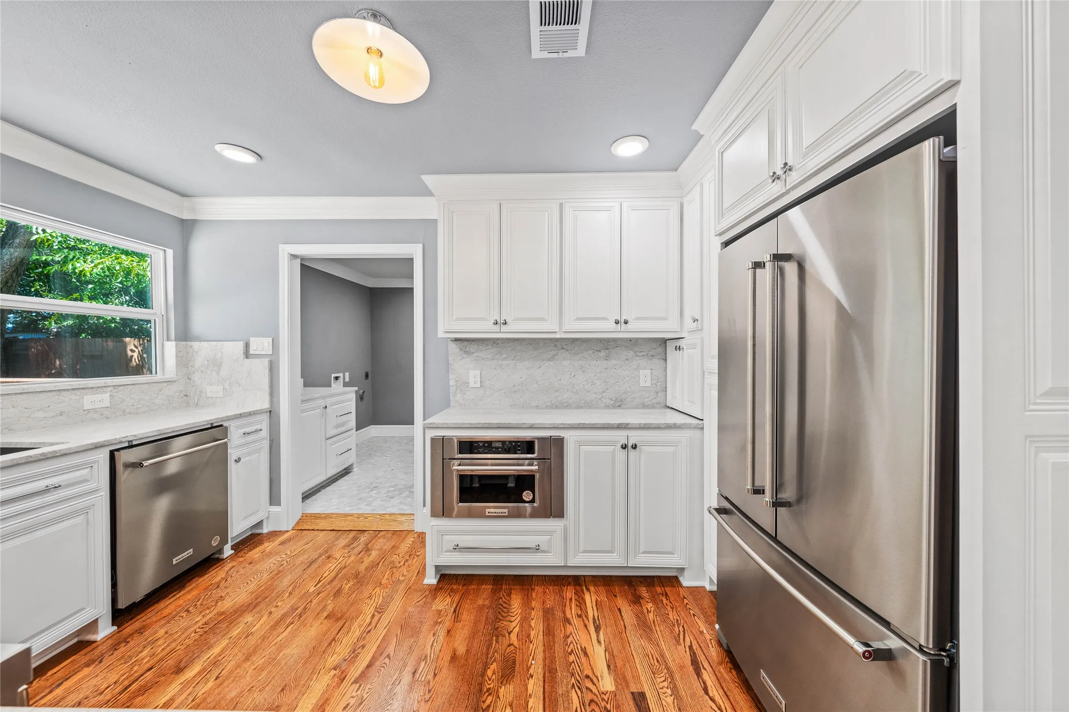 Single Family Residence For Sale in Mc Lennan County , 4104 Austin Avenue, Waco, Texas 76710, 3 Bedroom, 2 Bathroom, 1 Garage spaces, 1,858 Sqft, built in 1950, mls#21327060, Real Estate Agent in Waco, Homes For Sale in Mc Lennan county, Homes For Sale in Waco, Realtor in Waco Texas, Real Estate Brokerage Independent Realty Texas, Luminita Cordes Realtor