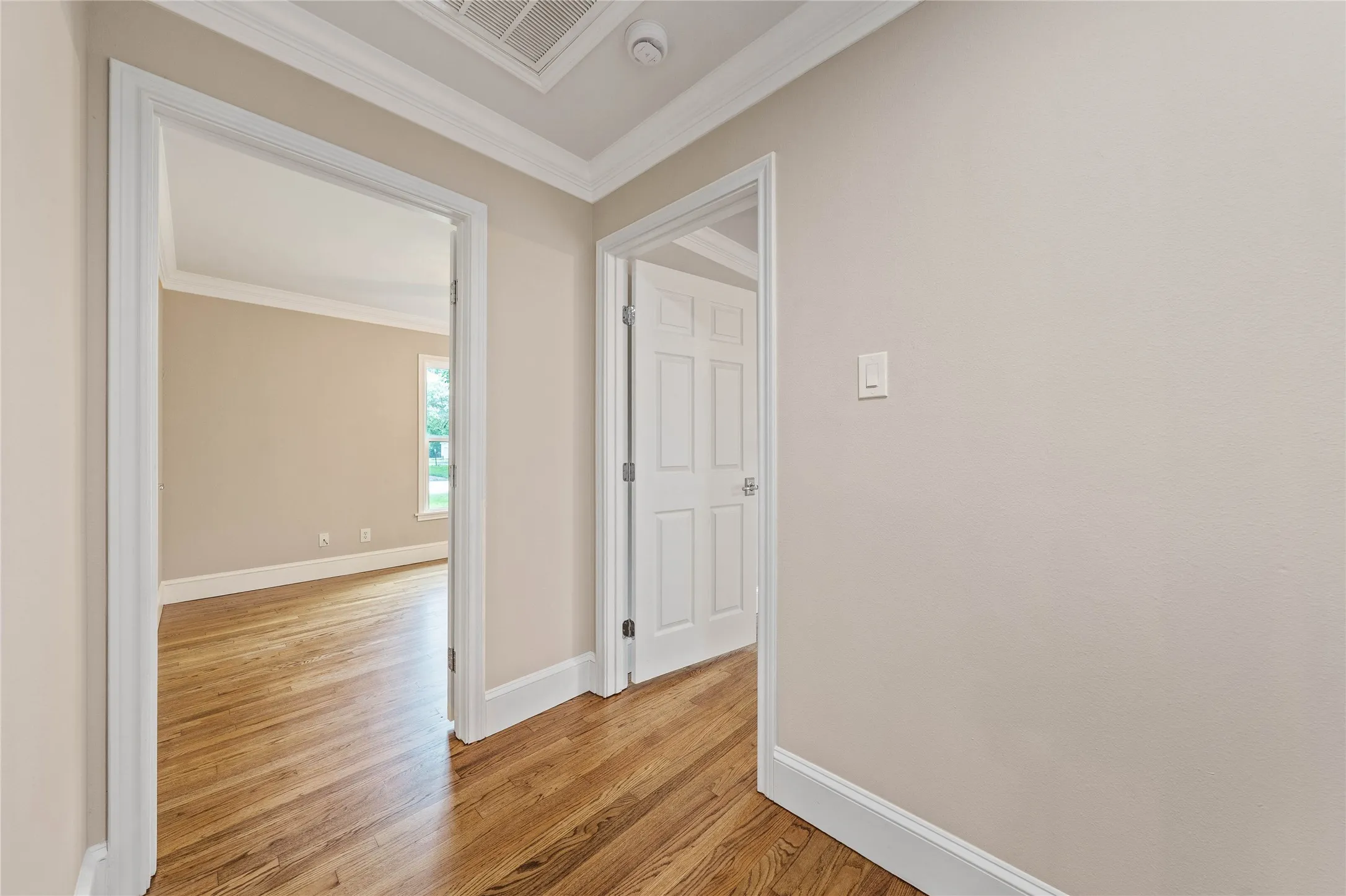Single Family Residence For Sale in Mc Lennan County , 4104 Austin Avenue, Waco, Texas 76710, 3 Bedroom, 2 Bathroom, 1 Garage spaces, 1,858 Sqft, built in 1950, mls#21327060, Real Estate Agent in Waco, Homes For Sale in Mc Lennan county, Homes For Sale in Waco, Realtor in Waco Texas, Real Estate Brokerage Independent Realty Texas, Luminita Cordes Realtor