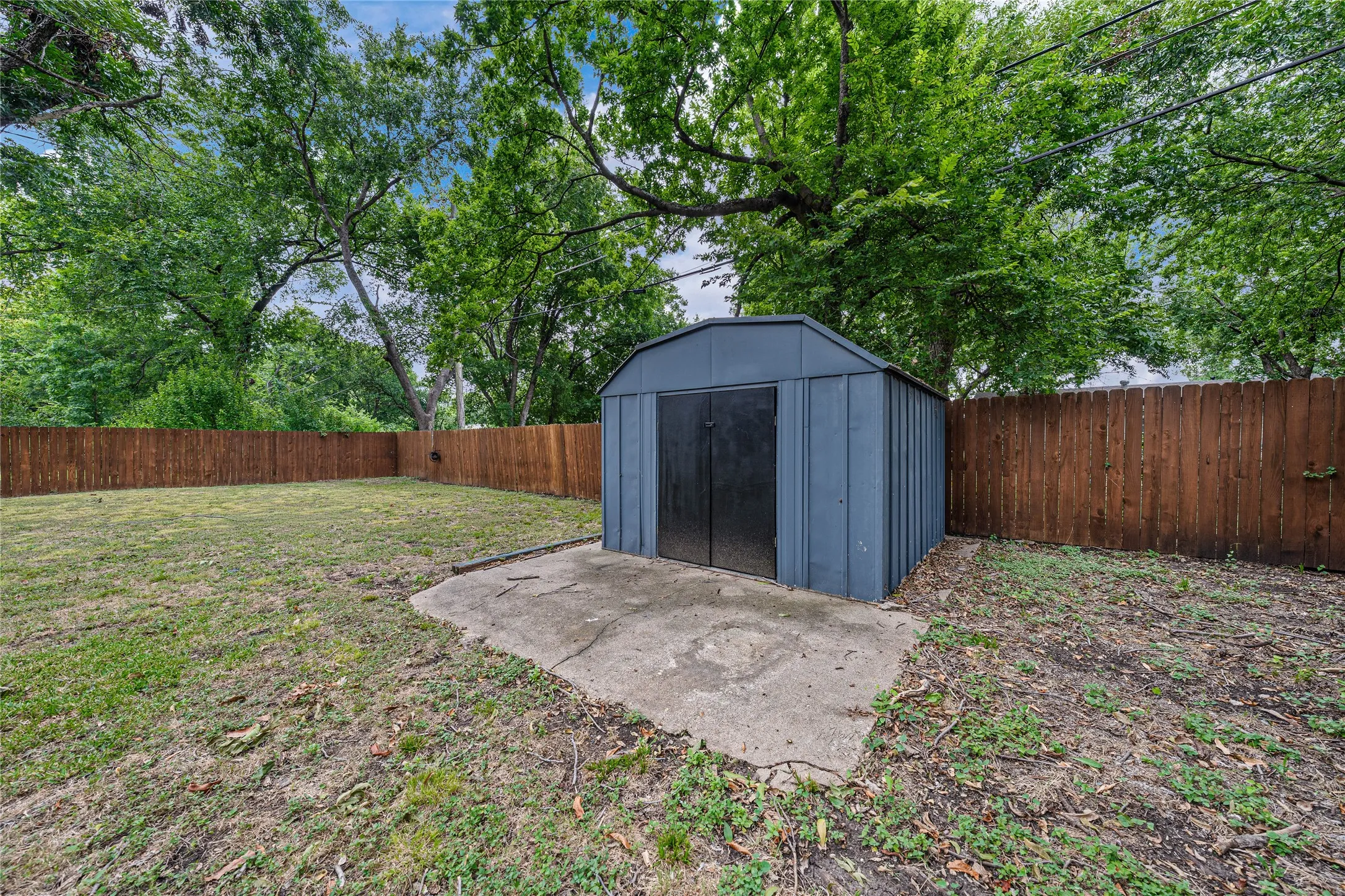 Single Family Residence For Sale in Mc Lennan County , 4104 Austin Avenue, Waco, Texas 76710, 3 Bedroom, 2 Bathroom, 1 Garage spaces, 1,858 Sqft, built in 1950, mls#21327060, Real Estate Agent in Waco, Homes For Sale in Mc Lennan county, Homes For Sale in Waco, Realtor in Waco Texas, Real Estate Brokerage Independent Realty Texas, Luminita Cordes Realtor
