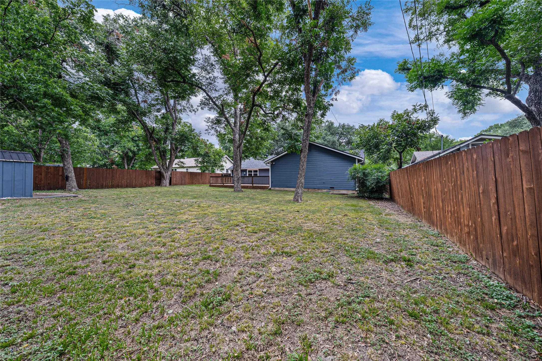 Single Family Residence For Sale in Mc Lennan County , 4104 Austin Avenue, Waco, Texas 76710, 3 Bedroom, 2 Bathroom, 1 Garage spaces, 1,858 Sqft, built in 1950, mls#21327060, Real Estate Agent in Waco, Homes For Sale in Mc Lennan county, Homes For Sale in Waco, Realtor in Waco Texas, Real Estate Brokerage Independent Realty Texas, Luminita Cordes Realtor