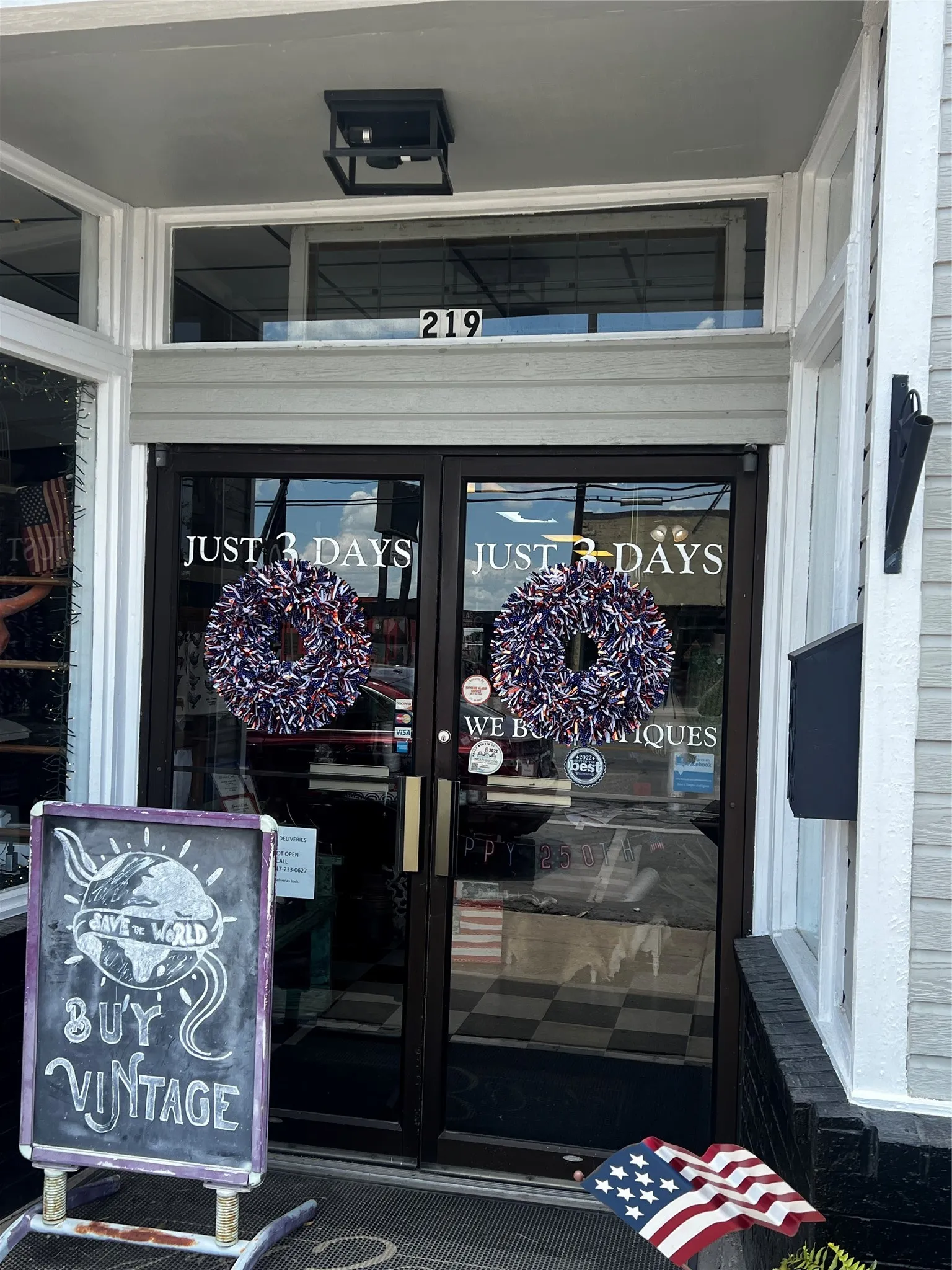 222 York Ave Store front