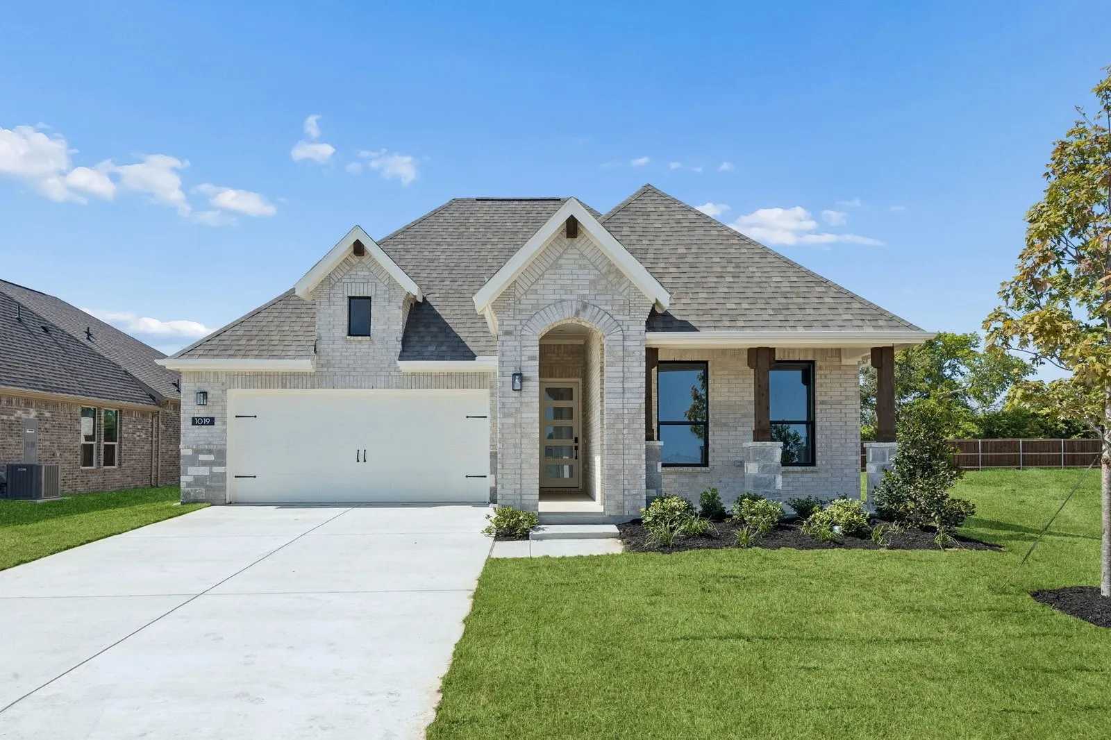 Single Family Residence For Sale in Denton County , 1019 Goldenrod Drive, Justin, Texas 76247, 3 Bedroom, 2 Bathroom, 2 Garage spaces, 1,908 Sqft, built in 2026, mls#21354293, Real Estate Agent in Justin, Homes For Sale in Denton county, Homes For Sale in Justin, Realtor in Justin Texas, Real Estate Brokerage Independent Realty Texas, Luminita Cordes Realtor