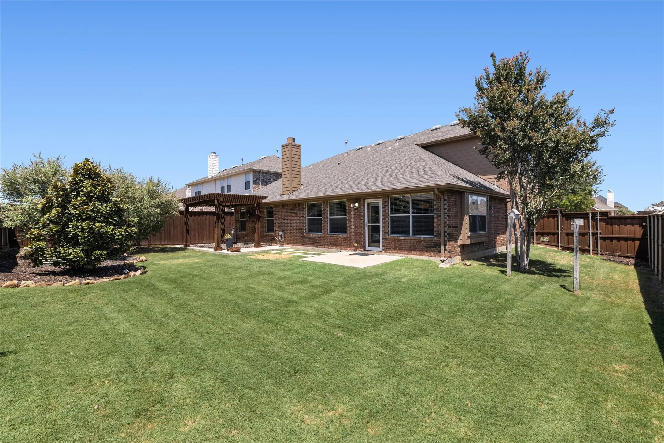 Single Family Residence For Sale in Denton County , 3056 Morning Star Drive, Little Elm, Texas 75068, 4 Bedroom, 3 Bathroom, 2 Garage spaces, 2,643 Sqft, built in 2005, mls#21354270, Real Estate Agent in Little Elm, Homes For Sale in Denton county, Homes For Sale in Little Elm, Realtor in Little Elm Texas, Real Estate Brokerage Independent Realty Texas, Luminita Cordes Realtor