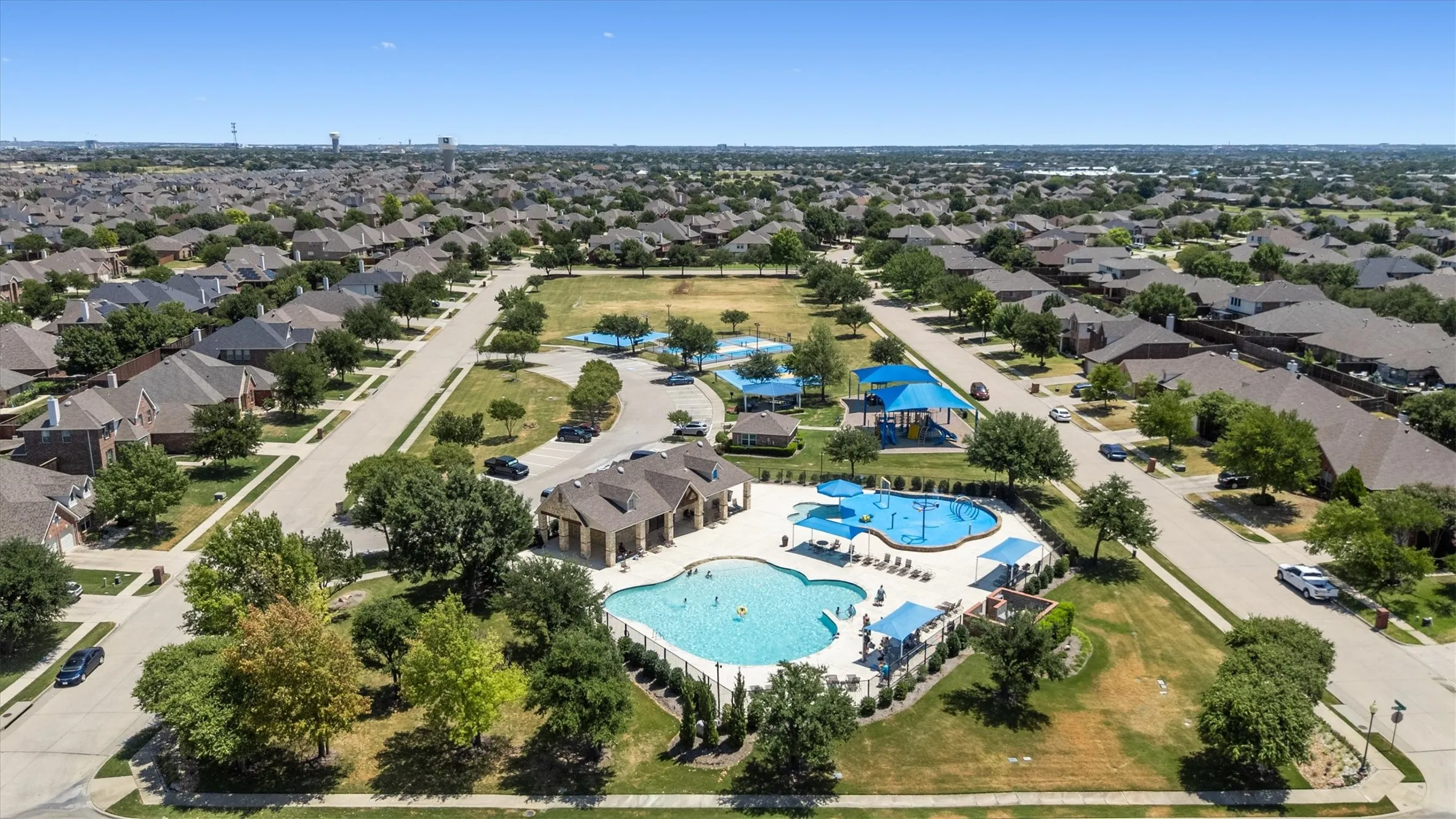Single Family Residence For Sale in Denton County , 3056 Morning Star Drive, Little Elm, Texas 75068, 4 Bedroom, 3 Bathroom, 2 Garage spaces, 2,643 Sqft, built in 2005, mls#21354270, Real Estate Agent in Little Elm, Homes For Sale in Denton county, Homes For Sale in Little Elm, Realtor in Little Elm Texas, Real Estate Brokerage Independent Realty Texas, Luminita Cordes Realtor