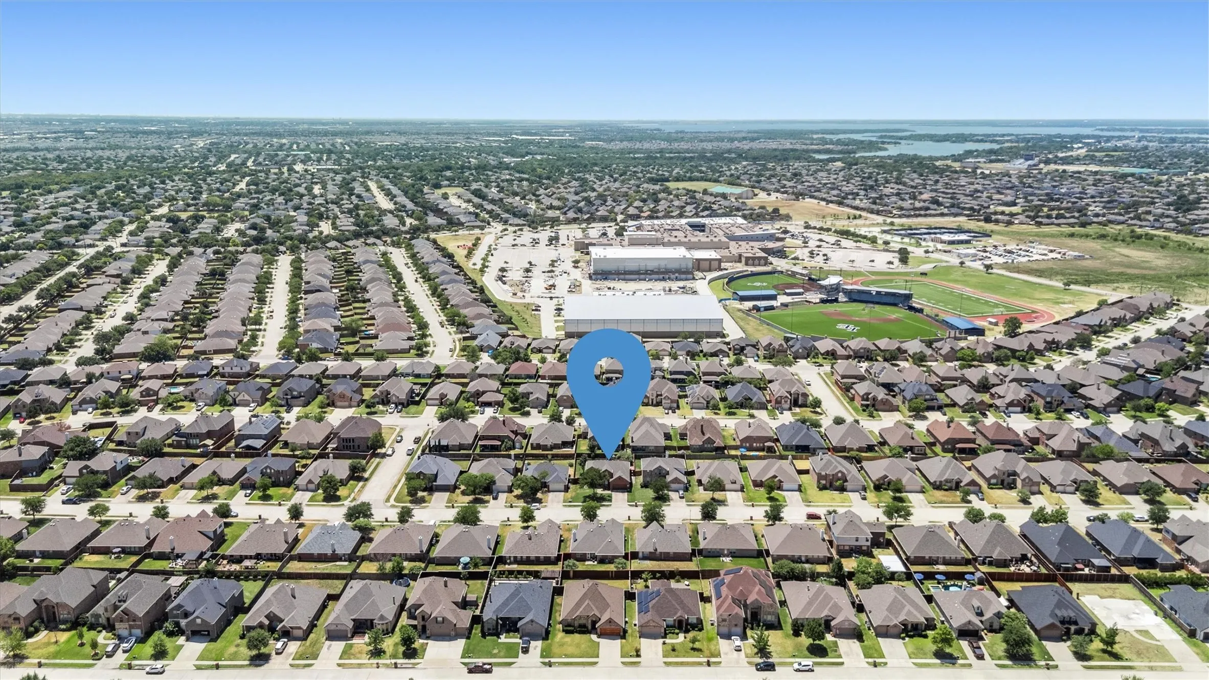 Single Family Residence For Sale in Denton County , 3056 Morning Star Drive, Little Elm, Texas 75068, 4 Bedroom, 3 Bathroom, 2 Garage spaces, 2,643 Sqft, built in 2005, mls#21354270, Real Estate Agent in Little Elm, Homes For Sale in Denton county, Homes For Sale in Little Elm, Realtor in Little Elm Texas, Real Estate Brokerage Independent Realty Texas, Luminita Cordes Realtor