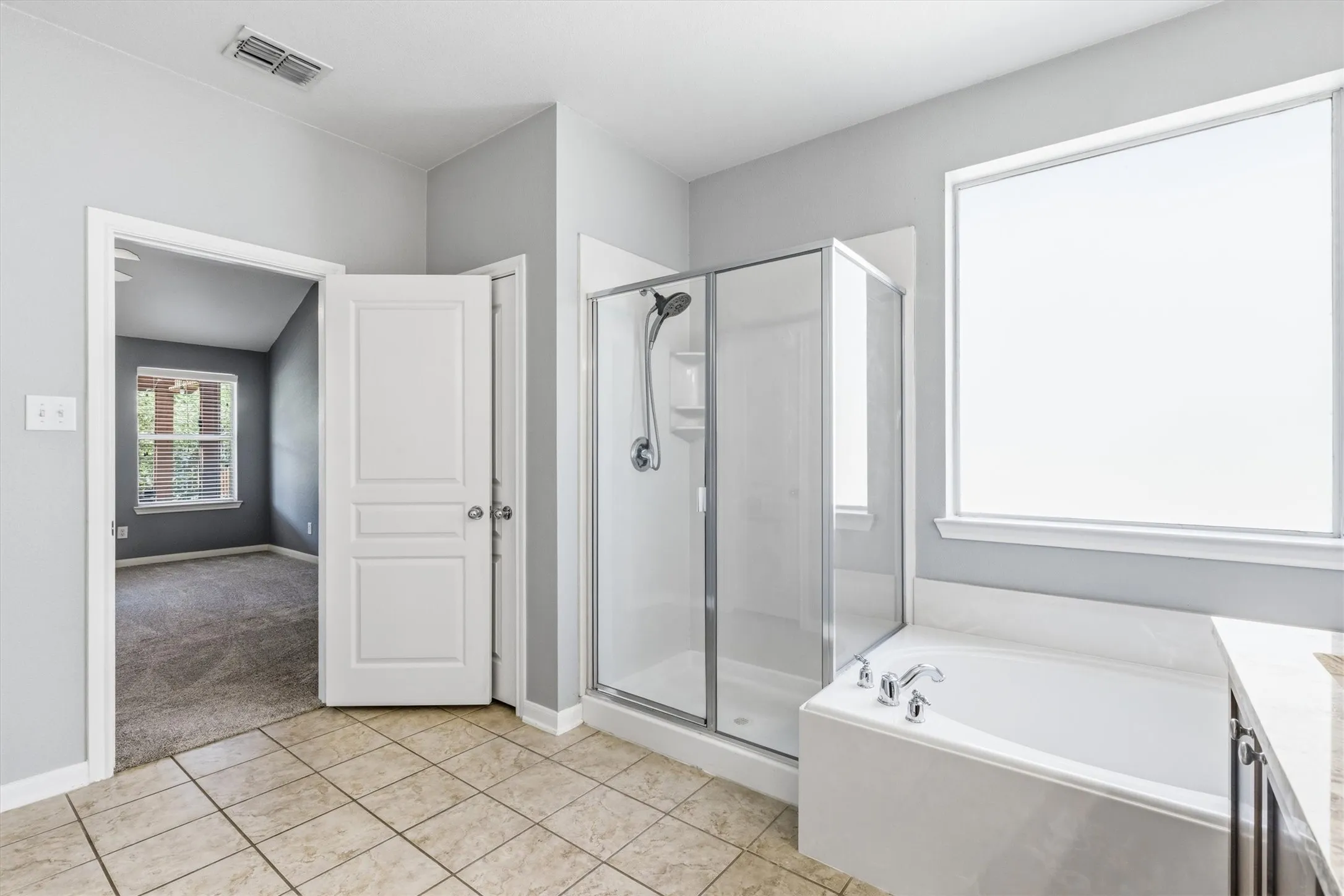 Single Family Residence For Sale in Denton County , 3056 Morning Star Drive, Little Elm, Texas 75068, 4 Bedroom, 3 Bathroom, 2 Garage spaces, 2,643 Sqft, built in 2005, mls#21354270, Real Estate Agent in Little Elm, Homes For Sale in Denton county, Homes For Sale in Little Elm, Realtor in Little Elm Texas, Real Estate Brokerage Independent Realty Texas, Luminita Cordes Realtor