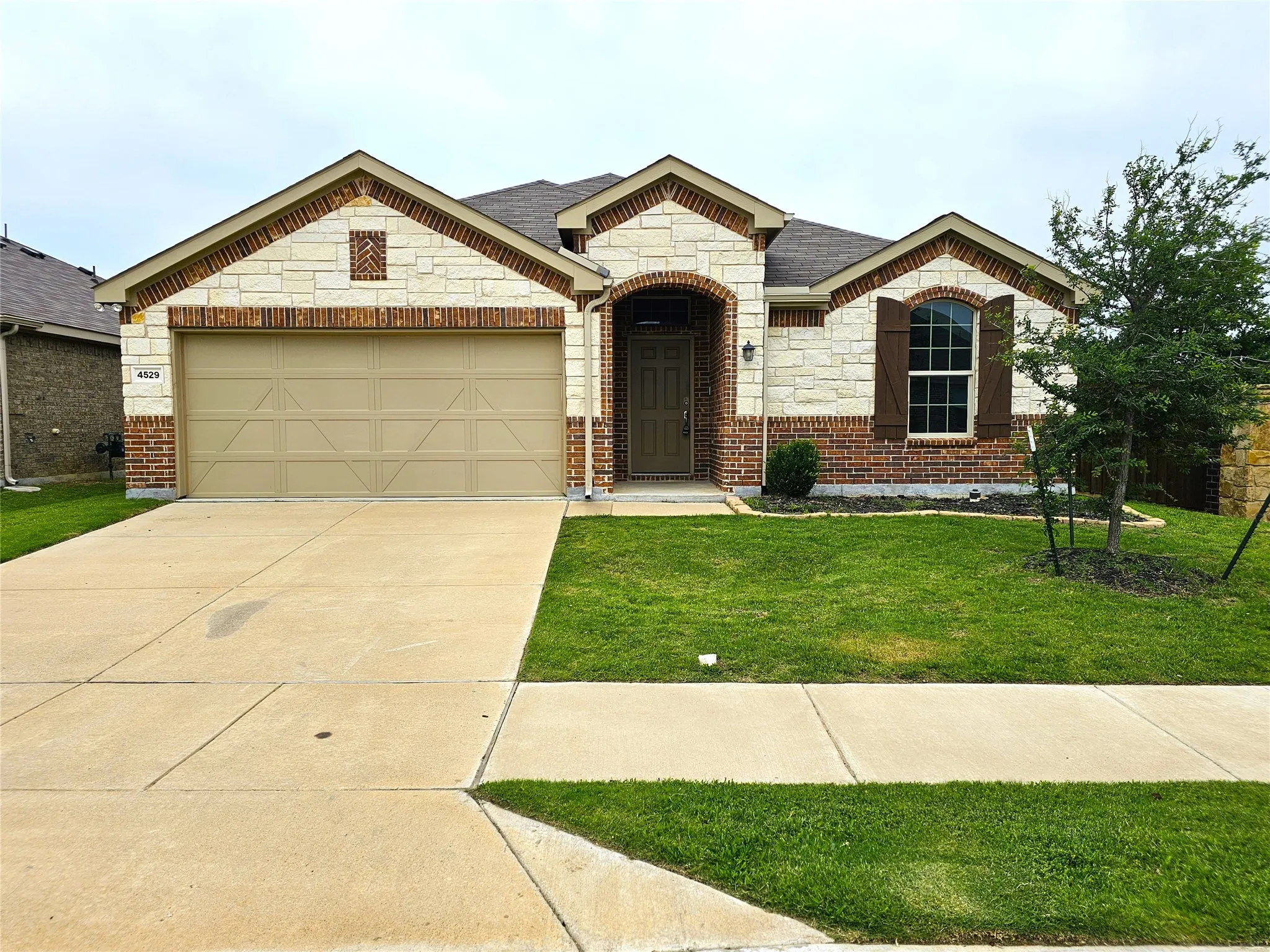 Single Family Residence For Rent in Denton County , 4529 Ashmark Road, Little Elm, Texas 76227, 4 Bedrooms, 2 Bathrooms, 2 Garage spaces, 1,852 Sqft, built in 2020, Price $2,345, mls#21354295, Real Estate Agent in Little Elm, Homes For Rent in Denton county, Homes For Rent in Little Elm, Realtor in Little Elm Texas, Real Estate Brokerage Independent Realty Texas, Luminita Cordes Realtor