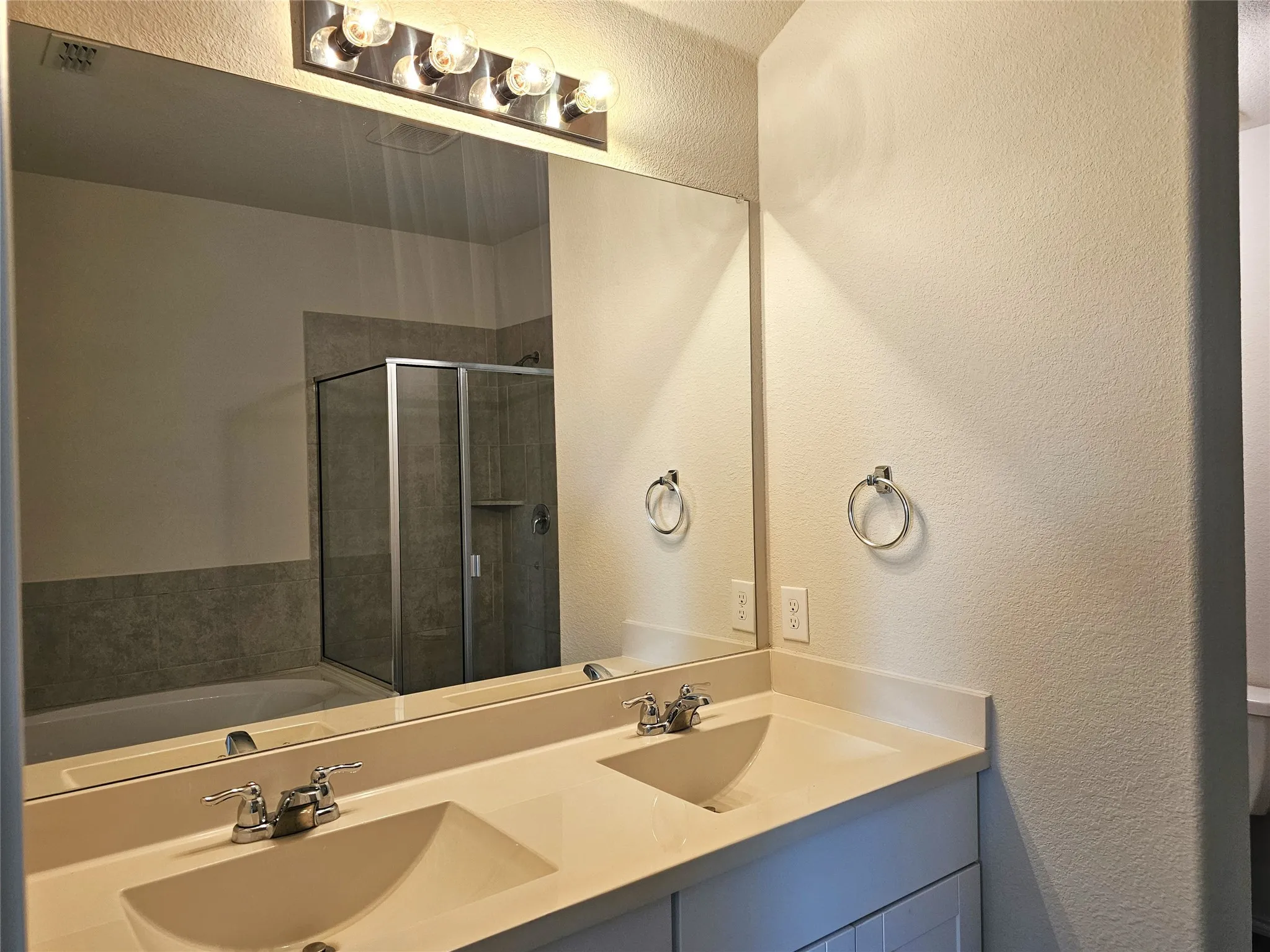 Single Family Residence For Rent in Denton County , 4529 Ashmark Road, Little Elm, Texas 76227, 4 Bedrooms, 2 Bathrooms, 2 Garage spaces, 1,852 Sqft, built in 2020, Price $2,345, mls#21354295, Real Estate Agent in Little Elm, Homes For Rent in Denton county, Homes For Rent in Little Elm, Realtor in Little Elm Texas, Real Estate Brokerage Independent Realty Texas, Luminita Cordes Realtor
