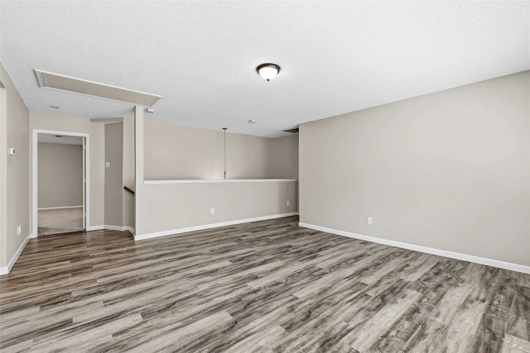 Single Family Residence For Sale in Tarrant County , 3520 Cattlebaron Drive, Fort Worth, Texas 76262, 4 Bedroom, 3 Bathroom, 2 Garage spaces, 2,402 Sqft, built in 2001, mls#21354119, Real Estate Agent in Fort Worth, Homes For Sale in Tarrant county, Homes For Sale in Fort Worth, Realtor in Fort Worth Texas, Real Estate Brokerage Independent Realty Texas, Luminita Cordes Realtor