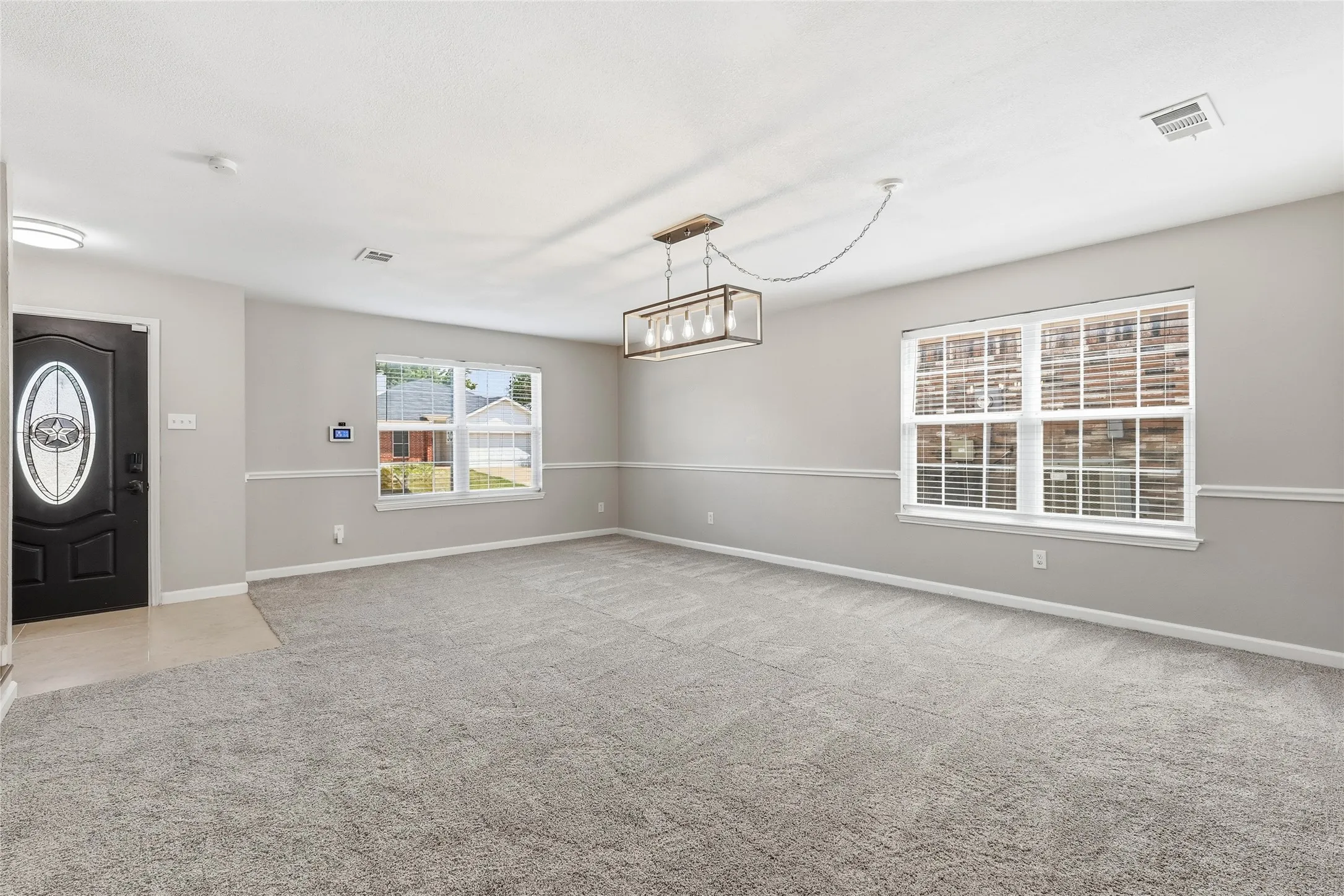 Single Family Residence For Sale in Tarrant County , 3520 Cattlebaron Drive, Fort Worth, Texas 76262, 4 Bedroom, 3 Bathroom, 2 Garage spaces, 2,402 Sqft, built in 2001, mls#21354119, Real Estate Agent in Fort Worth, Homes For Sale in Tarrant county, Homes For Sale in Fort Worth, Realtor in Fort Worth Texas, Real Estate Brokerage Independent Realty Texas, Luminita Cordes Realtor