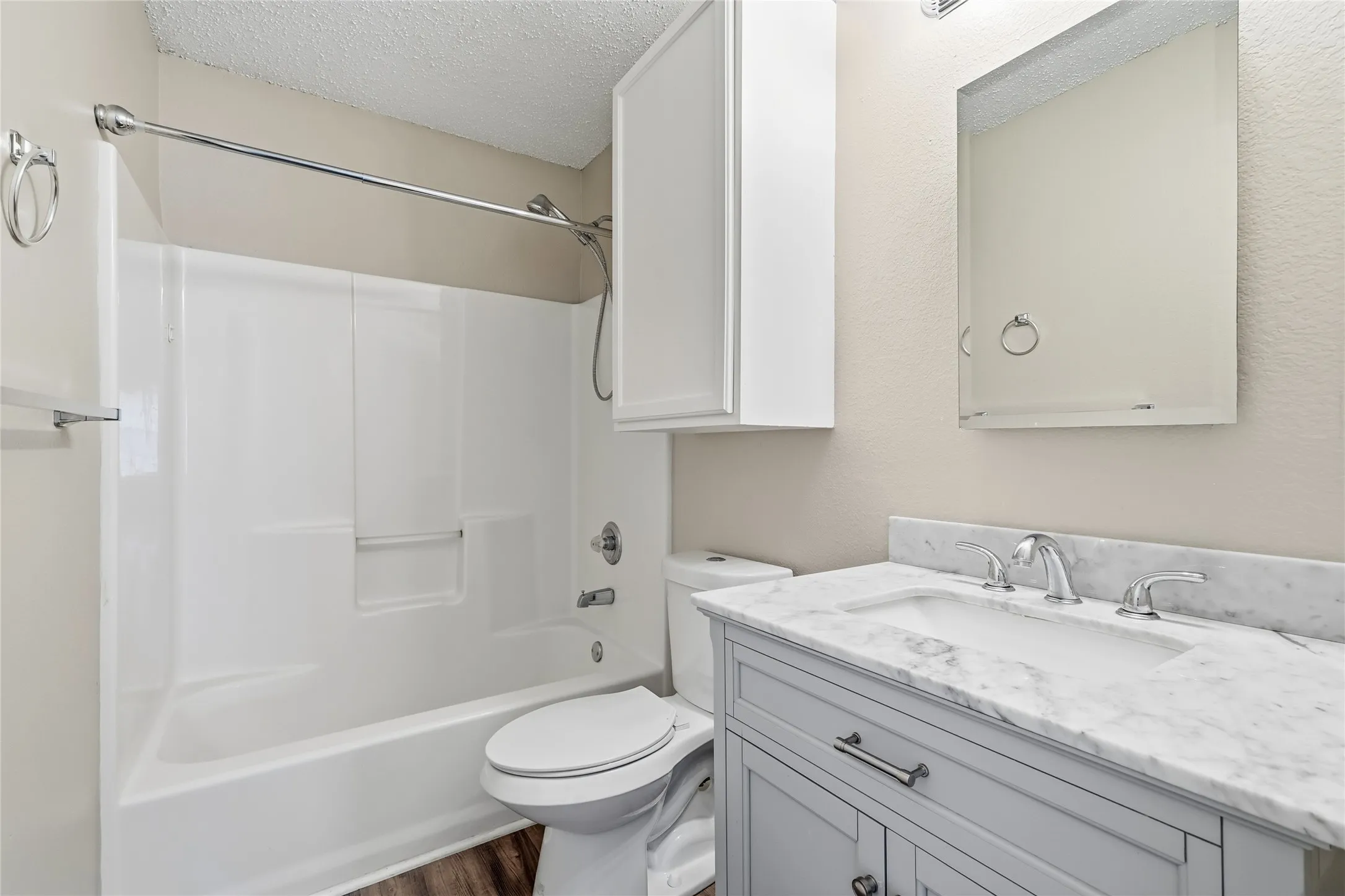 Single Family Residence For Sale in Tarrant County , 3520 Cattlebaron Drive, Fort Worth, Texas 76262, 4 Bedroom, 3 Bathroom, 2 Garage spaces, 2,402 Sqft, built in 2001, mls#21354119, Real Estate Agent in Fort Worth, Homes For Sale in Tarrant county, Homes For Sale in Fort Worth, Realtor in Fort Worth Texas, Real Estate Brokerage Independent Realty Texas, Luminita Cordes Realtor