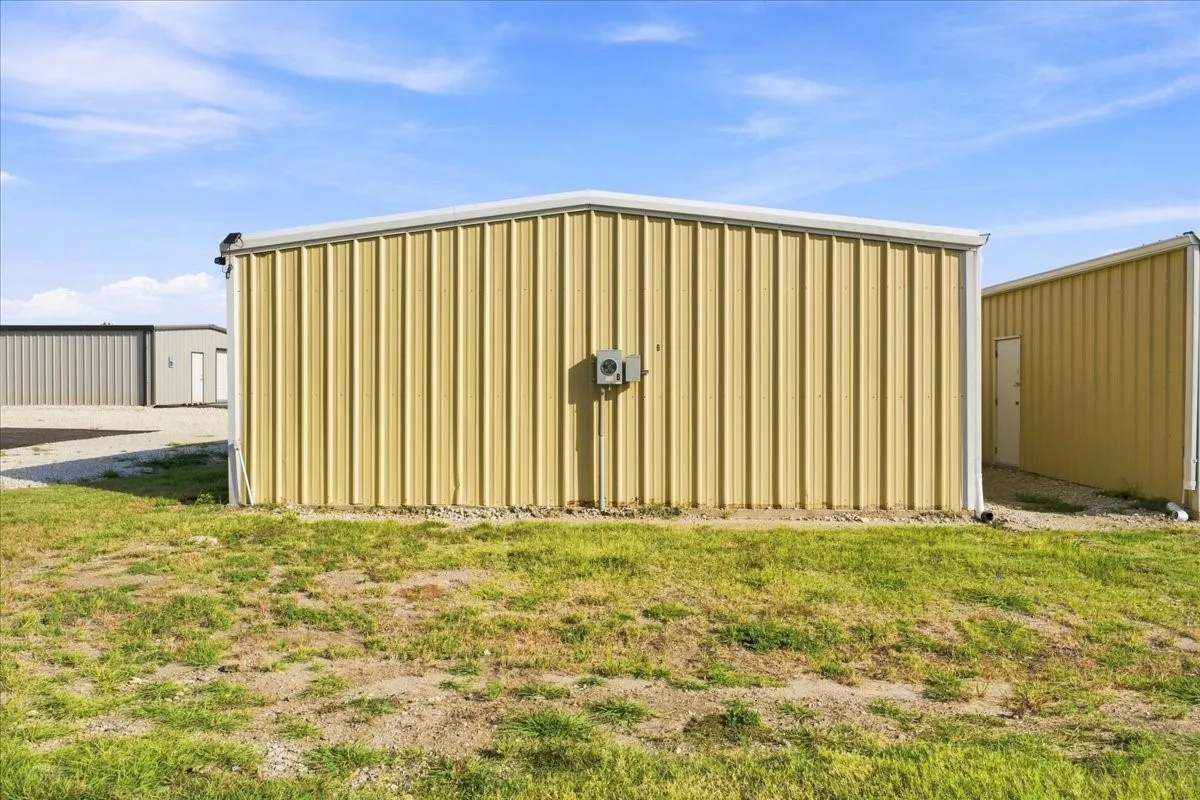Warehouse For Rent in Navarro County , 200 Hospital Drive B, Corsicana, Texas 75110, 0, 0, Garage spaces, 0 Sqft, built in 2025, mls#21354300, Real Estate Agent in Corsicana, Homes For Rent in Navarro county, Homes For Rent in Corsicana, Realtor in Corsicana Texas, Real Estate Brokerage Independent Realty Texas, Luminita Cordes Realtor