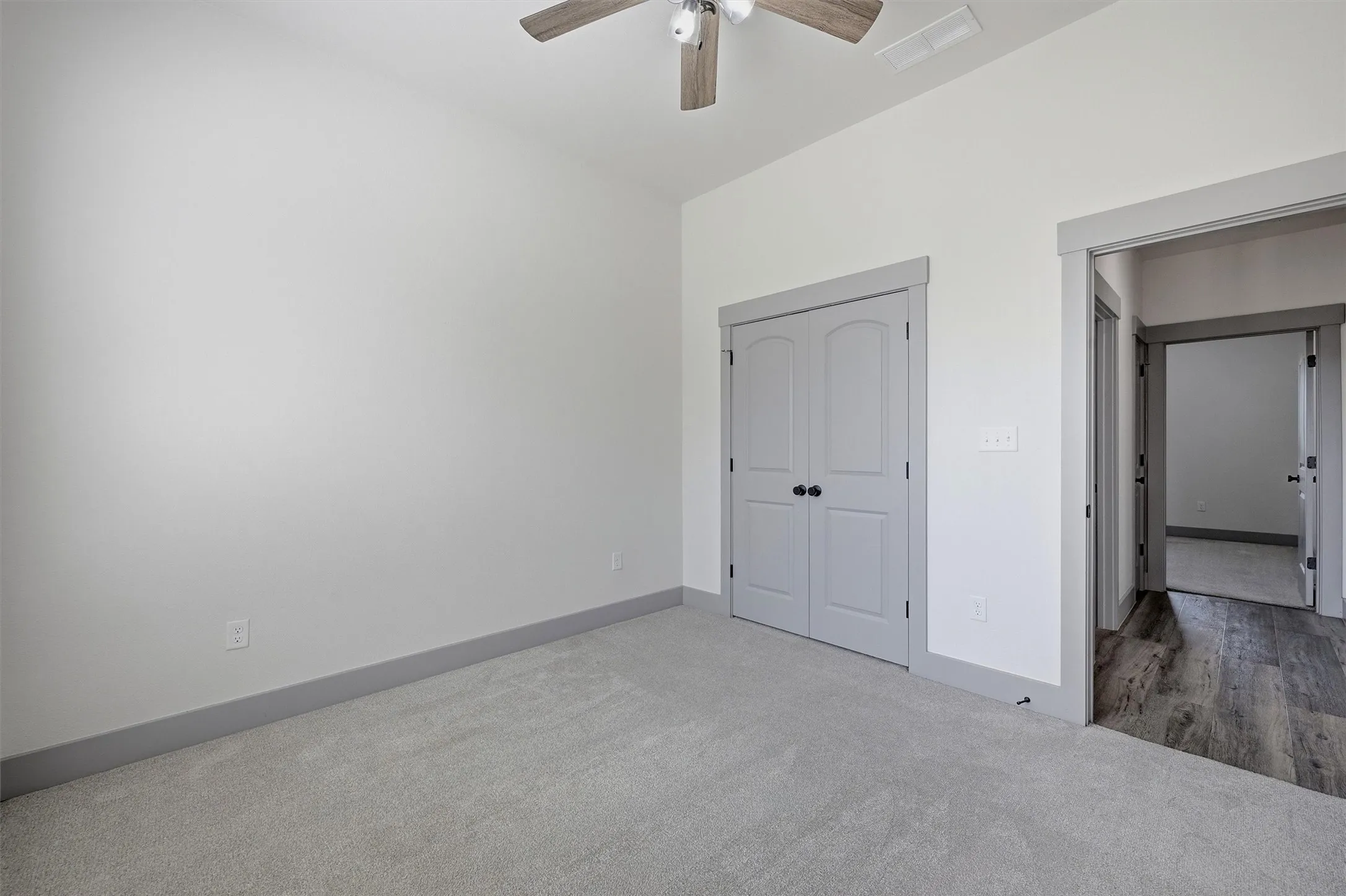 Single Family Residence For Sale in Grayson County , 237 Gun Club Road, Denison, Texas 75021, 3 Bedroom, 3 Bathroom, 2 Garage spaces, 1,600 Sqft, built in 2023, mls#21354305, Real Estate Agent in Denison, Homes For Sale in Grayson county, Homes For Sale in Denison, Realtor in Denison Texas, Real Estate Brokerage Independent Realty Texas, Luminita Cordes Realtor