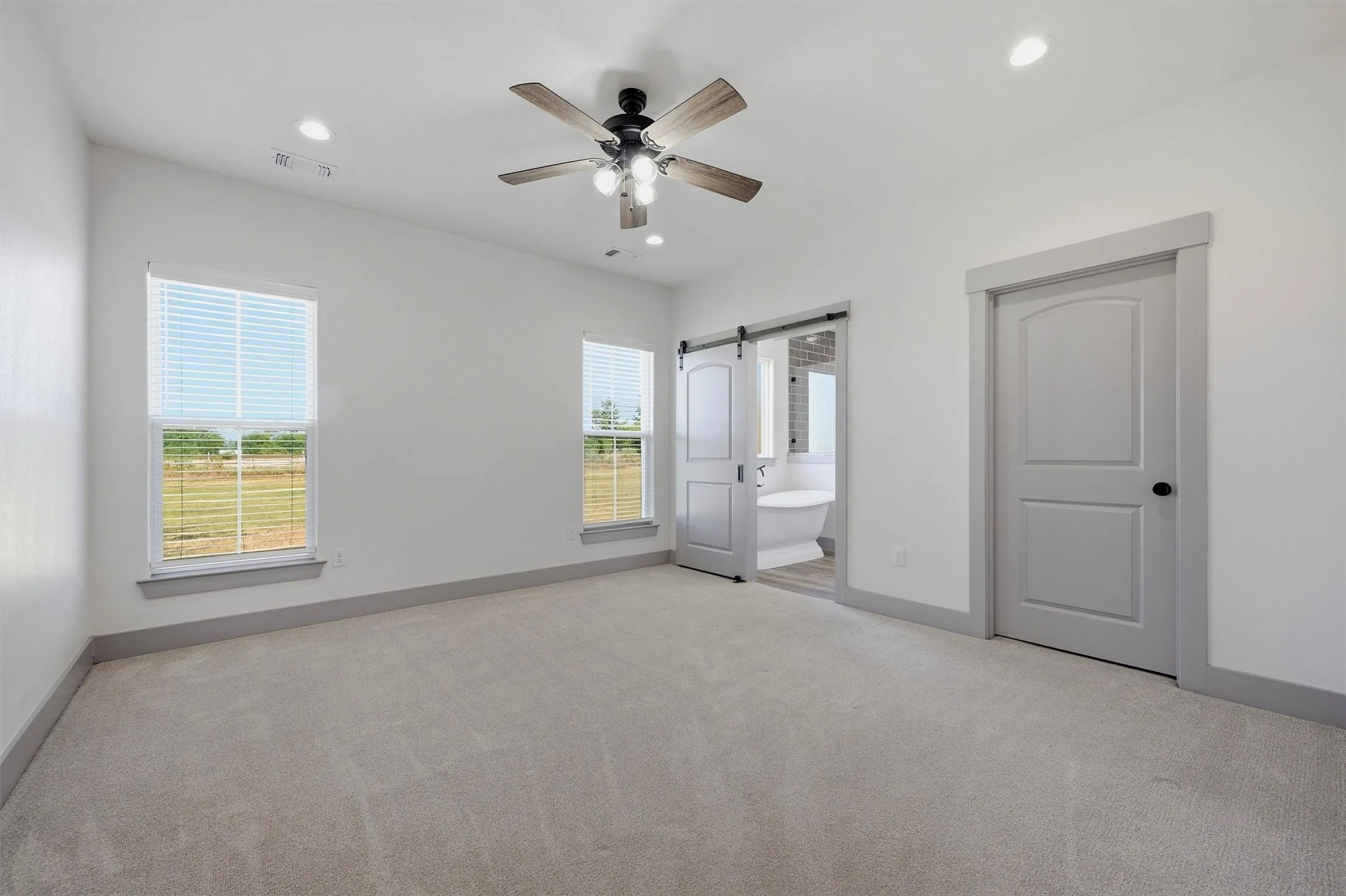 Single Family Residence For Sale in Grayson County , 237 Gun Club Road, Denison, Texas 75021, 3 Bedroom, 3 Bathroom, 2 Garage spaces, 1,600 Sqft, built in 2023, mls#21354305, Real Estate Agent in Denison, Homes For Sale in Grayson county, Homes For Sale in Denison, Realtor in Denison Texas, Real Estate Brokerage Independent Realty Texas, Luminita Cordes Realtor
