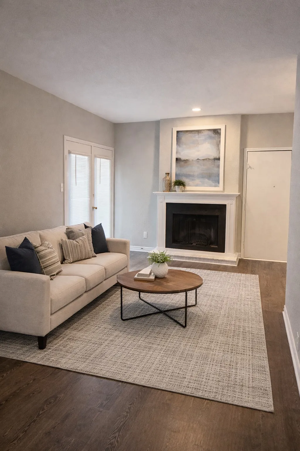 Single Family Residence For Rent in Dallas County , 5620 Live Oak Street 306, Dallas, Texas 75206, 1 Bedroom, 1 Bathroom, Garage spaces, 597 Sqft, built in 1982, mls#21354287, Real Estate Agent in Dallas, Homes For Rent in Dallas county, Homes For Rent in Dallas, Realtor in Dallas Texas, Real Estate Brokerage Independent Realty Texas, Luminita Cordes Realtor