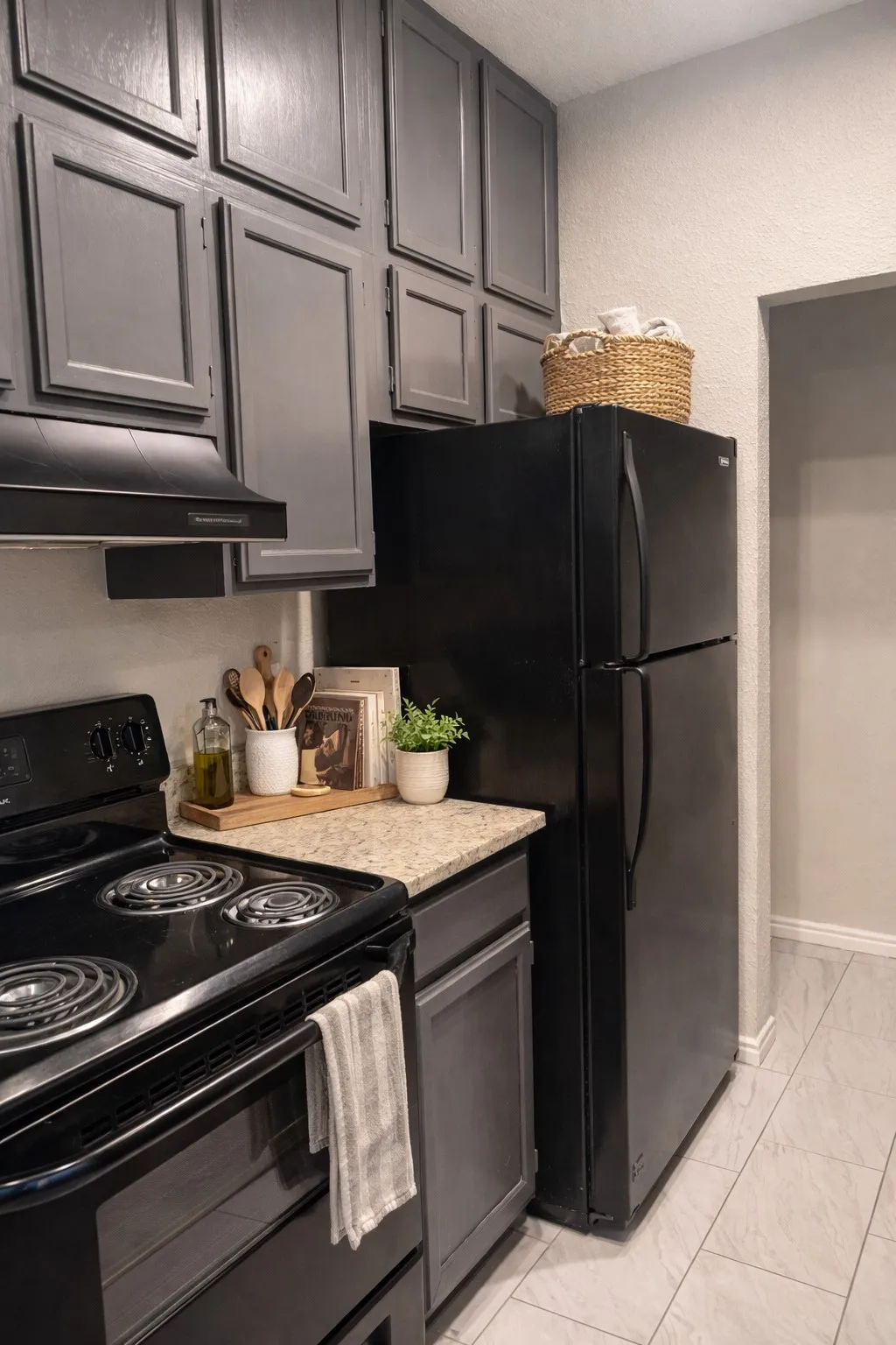 Single Family Residence For Rent in Dallas County , 5620 Live Oak Street 306, Dallas, Texas 75206, 1 Bedroom, 1 Bathroom, Garage spaces, 597 Sqft, built in 1982, mls#21354287, Real Estate Agent in Dallas, Homes For Rent in Dallas county, Homes For Rent in Dallas, Realtor in Dallas Texas, Real Estate Brokerage Independent Realty Texas, Luminita Cordes Realtor