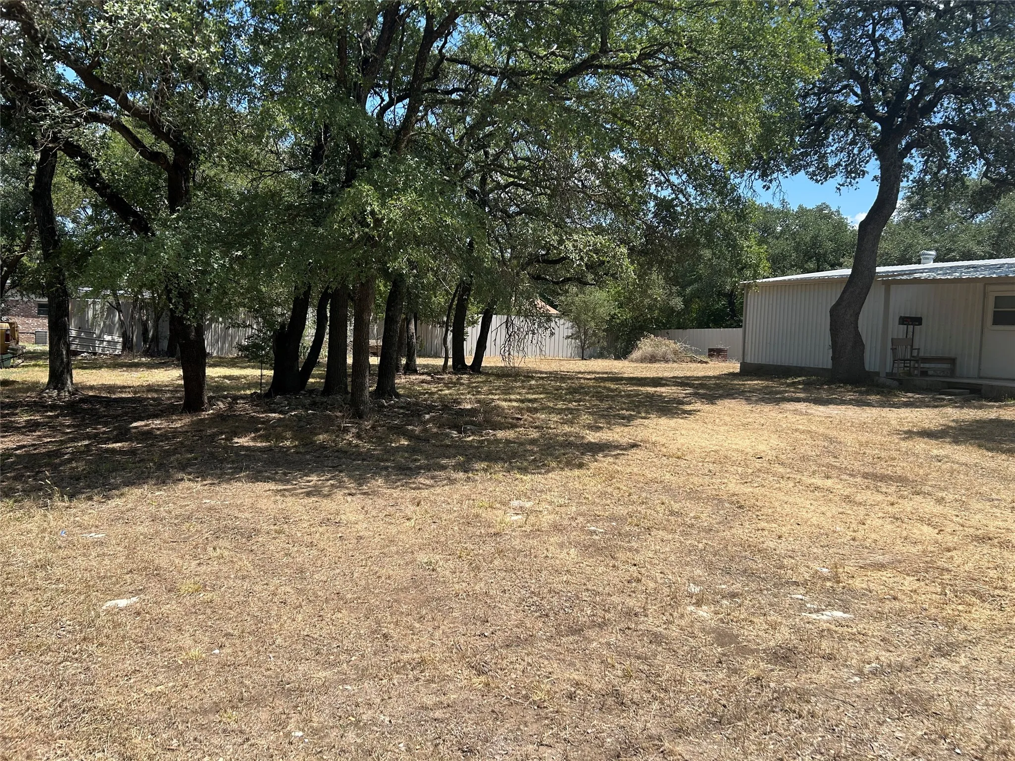 Single Family Residence For Sale in Bosque County , 160 County Road 1709, Clifton, Texas 76634, 2 Bedrooms, 1 Bathroom, Garage spaces, 1,200 Sqft, built in 1988, Price $159,900, mls#21354302, Real Estate Agent in Clifton, Homes For Sale in Bosque county, Homes For Sale in Clifton, Realtor in Clifton Texas, Real Estate Brokerage Independent Realty Texas, Luminita Cordes Realtor