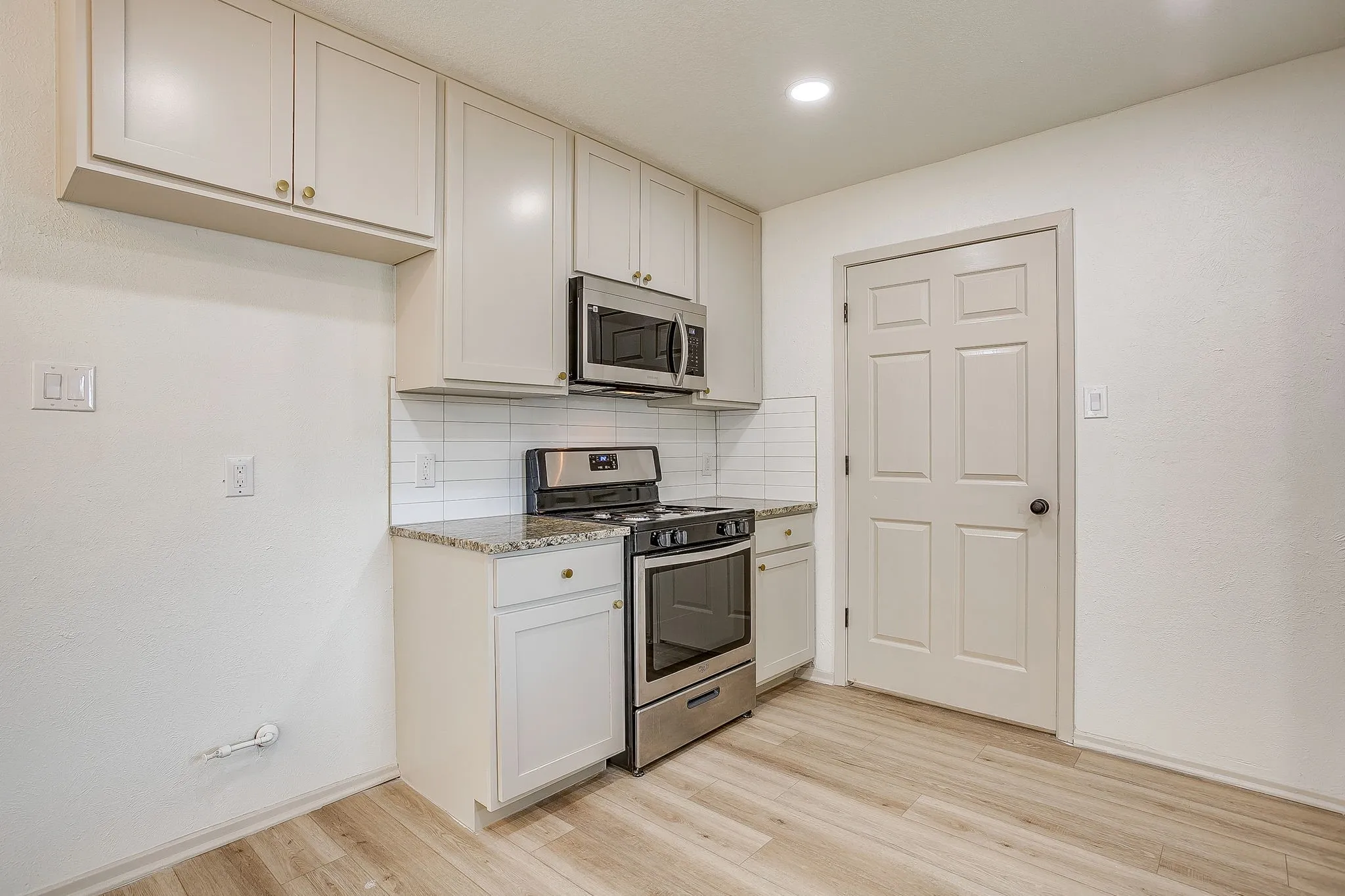Single Family Residence For Sale in Tarrant County , 7017 Betsy Ross Court, Watauga, Texas 76148, 3 Bedroom, 2 Bathroom, 2 Garage spaces, 1,388 Sqft, built in 1978, mls#21350679, Real Estate Agent in Watauga, Homes For Sale in Tarrant county, Homes For Sale in Watauga, Realtor in Watauga Texas, Real Estate Brokerage Independent Realty Texas, Luminita Cordes Realtor