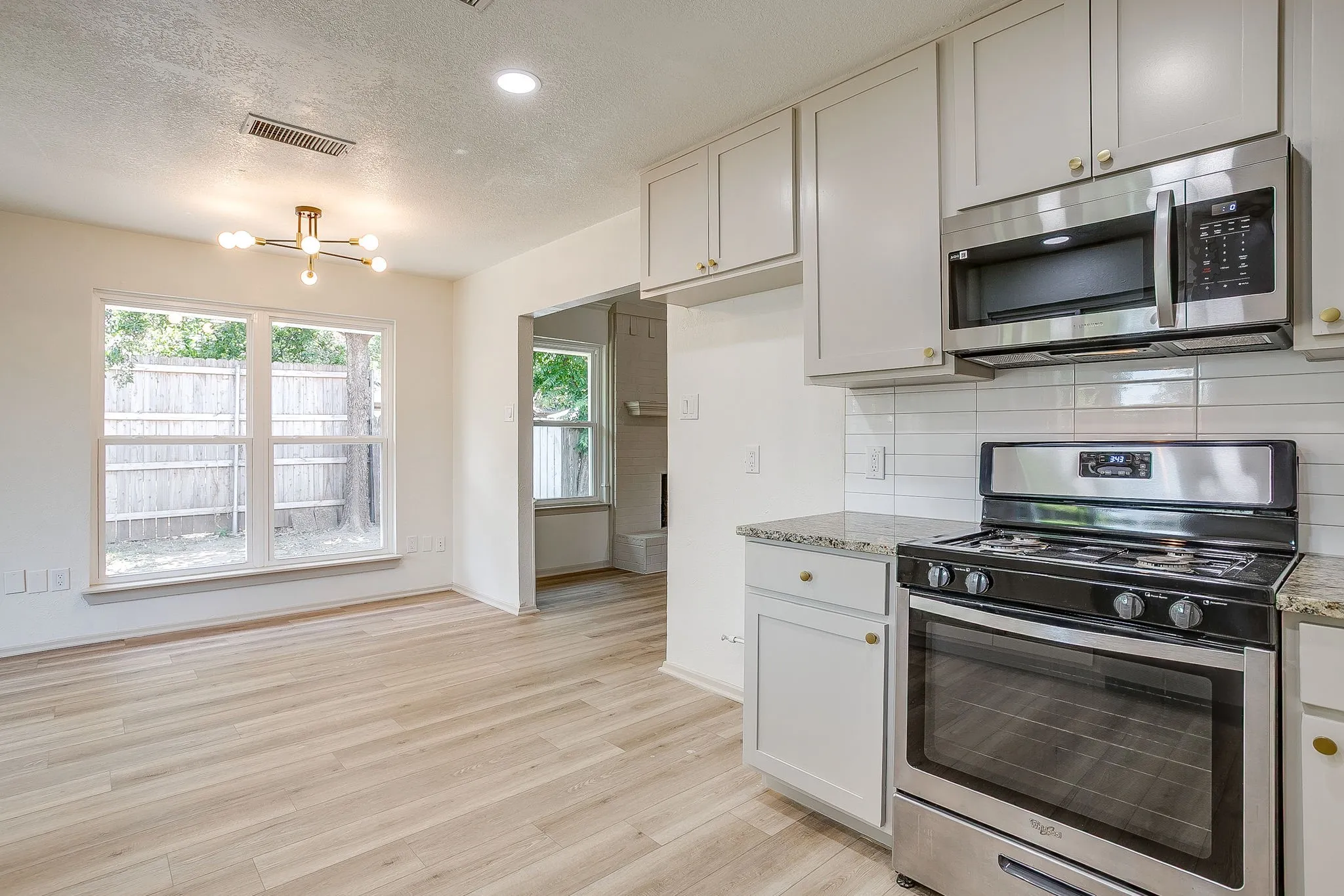 Single Family Residence For Sale in Tarrant County , 7017 Betsy Ross Court, Watauga, Texas 76148, 3 Bedroom, 2 Bathroom, 2 Garage spaces, 1,388 Sqft, built in 1978, mls#21350679, Real Estate Agent in Watauga, Homes For Sale in Tarrant county, Homes For Sale in Watauga, Realtor in Watauga Texas, Real Estate Brokerage Independent Realty Texas, Luminita Cordes Realtor