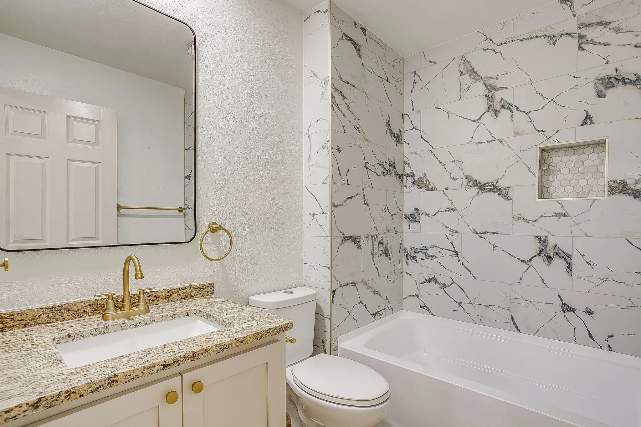 Single Family Residence For Sale in Tarrant County , 7017 Betsy Ross Court, Watauga, Texas 76148, 3 Bedroom, 2 Bathroom, 2 Garage spaces, 1,388 Sqft, built in 1978, mls#21350679, Real Estate Agent in Watauga, Homes For Sale in Tarrant county, Homes For Sale in Watauga, Realtor in Watauga Texas, Real Estate Brokerage Independent Realty Texas, Luminita Cordes Realtor