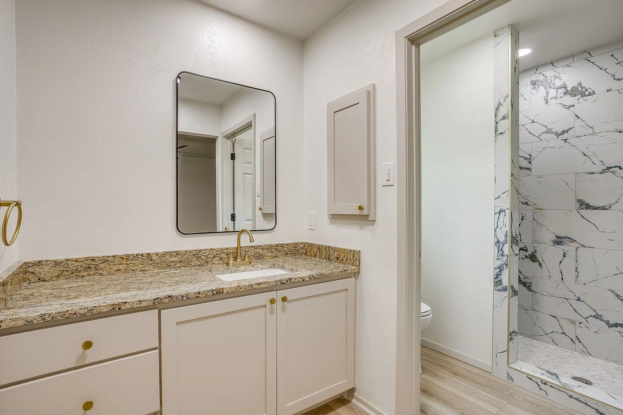 Single Family Residence For Sale in Tarrant County , 7017 Betsy Ross Court, Watauga, Texas 76148, 3 Bedroom, 2 Bathroom, 2 Garage spaces, 1,388 Sqft, built in 1978, mls#21350679, Real Estate Agent in Watauga, Homes For Sale in Tarrant county, Homes For Sale in Watauga, Realtor in Watauga Texas, Real Estate Brokerage Independent Realty Texas, Luminita Cordes Realtor