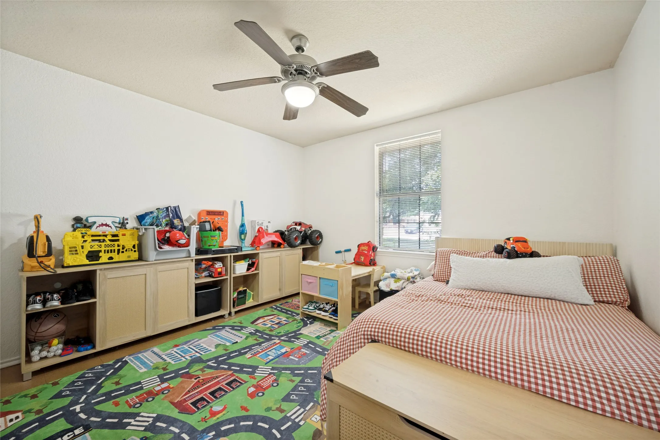 Single Family Residence For Sale in Denton County , 105 N 7th Street, Sanger, Texas 76266, 3 Bedroom, 1 Bathroom, Garage spaces, 1,200 Sqft, built in 2009, mls#21354310, Real Estate Agent in Sanger, Homes For Sale in Denton county, Homes For Sale in Sanger, Realtor in Sanger Texas, Real Estate Brokerage Independent Realty Texas, Luminita Cordes Realtor