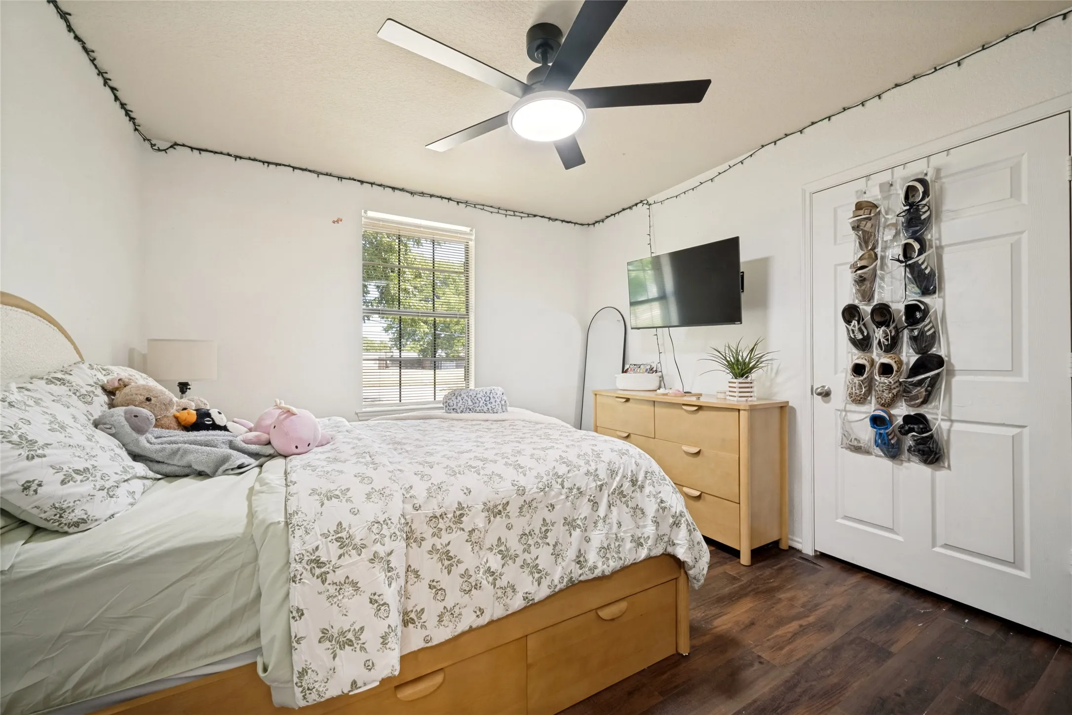 Single Family Residence For Sale in Denton County , 105 N 7th Street, Sanger, Texas 76266, 3 Bedroom, 1 Bathroom, Garage spaces, 1,200 Sqft, built in 2009, mls#21354310, Real Estate Agent in Sanger, Homes For Sale in Denton county, Homes For Sale in Sanger, Realtor in Sanger Texas, Real Estate Brokerage Independent Realty Texas, Luminita Cordes Realtor