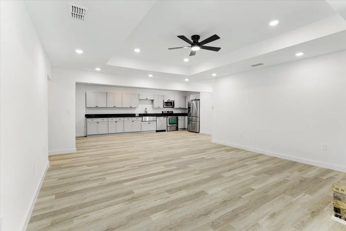 Duplex For Rent in Dallas County , 2149 Willow Place B, Carrollton, Texas 75006, 3 Bedroom, 2 Bathroom, 2 Garage spaces, 1,561 Sqft, built in 1979, mls#21354297, Real Estate Agent in Carrollton, Homes For Rent in Dallas county, Homes For Rent in Carrollton, Realtor in Carrollton Texas, Real Estate Brokerage Independent Realty Texas, Luminita Cordes Realtor