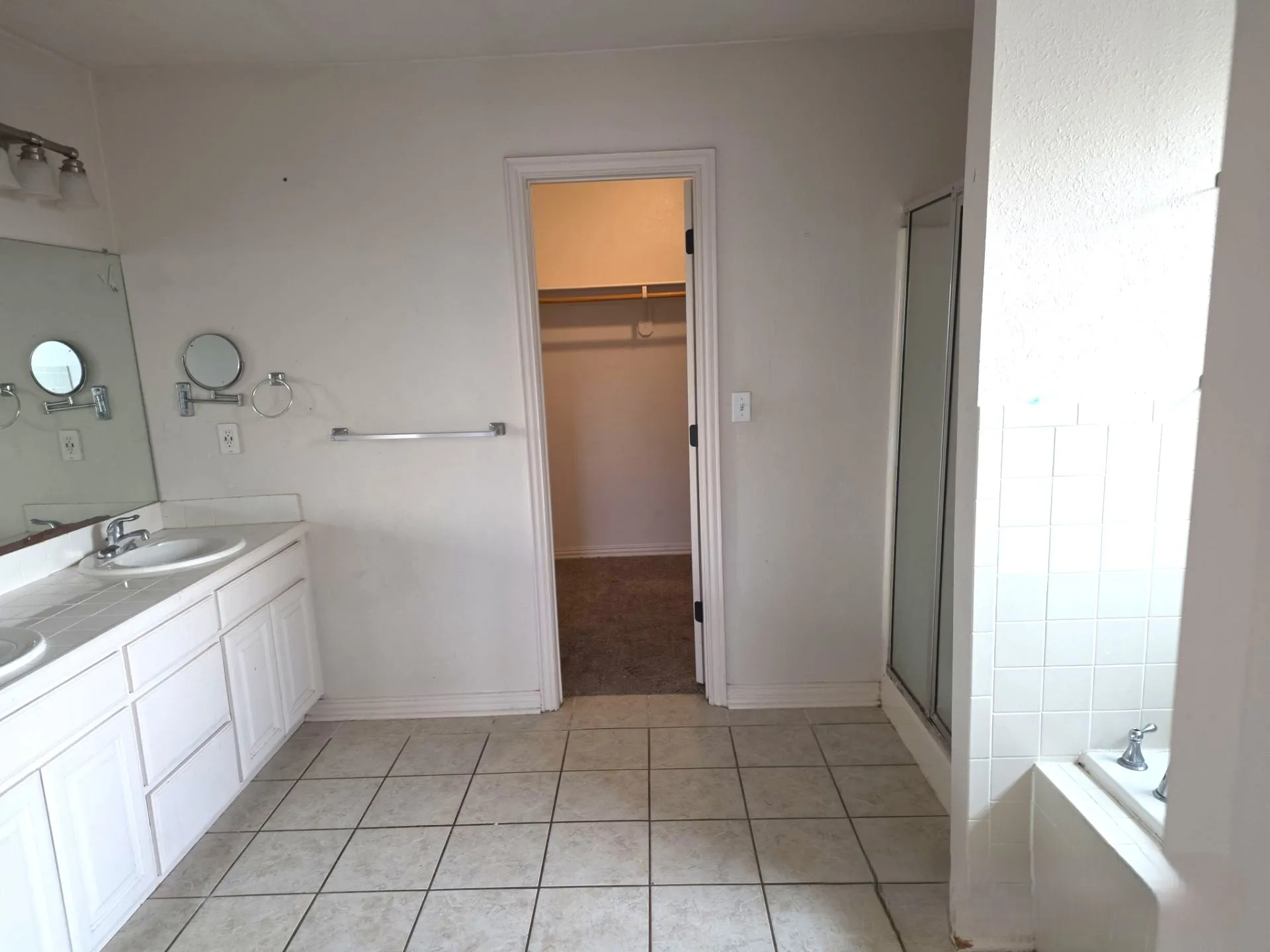 Single Family Residence For Sale in Denton County , 10456 Gentry Drive, Justin, Texas 76247, 4 Bedroom, 3 Bathroom, 2 Garage spaces, 2,244 Sqft, built in 2001, mls#21354329, Real Estate Agent in Justin, Homes For Sale in Denton county, Homes For Sale in Justin, Realtor in Justin Texas, Real Estate Brokerage Independent Realty Texas, Luminita Cordes Realtor