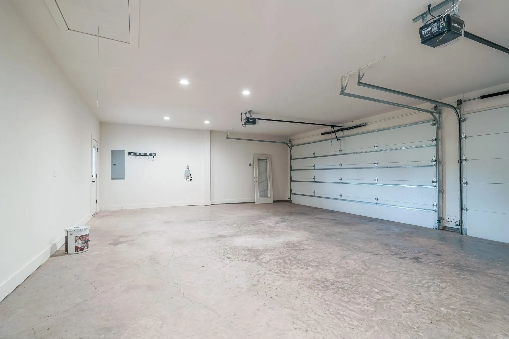 Single Family Residence For Sale in Taylor County , 6617 Beals Creek Avenue, Abilene, Texas 79606, 4 Bedroom, 3 Bathroom, 3 Garage spaces, 2,476 Sqft, built in 2023, mls#21354101, Real Estate Agent in Abilene, Homes For Sale in Taylor county, Homes For Sale in Abilene, Realtor in Abilene Texas, Real Estate Brokerage Independent Realty Texas, Luminita Cordes Realtor