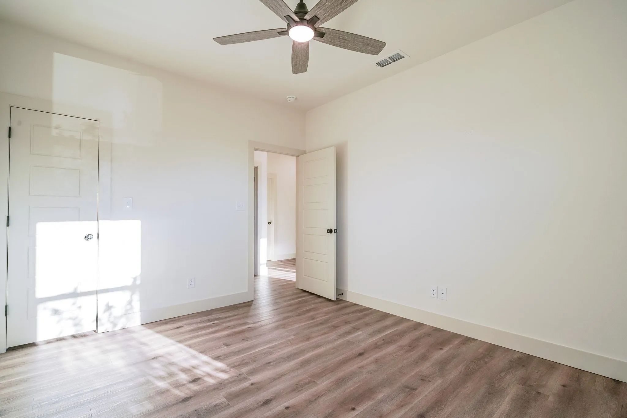 Single Family Residence For Sale in Taylor County , 6617 Beals Creek Avenue, Abilene, Texas 79606, 4 Bedroom, 3 Bathroom, 3 Garage spaces, 2,476 Sqft, built in 2023, mls#21354101, Real Estate Agent in Abilene, Homes For Sale in Taylor county, Homes For Sale in Abilene, Realtor in Abilene Texas, Real Estate Brokerage Independent Realty Texas, Luminita Cordes Realtor