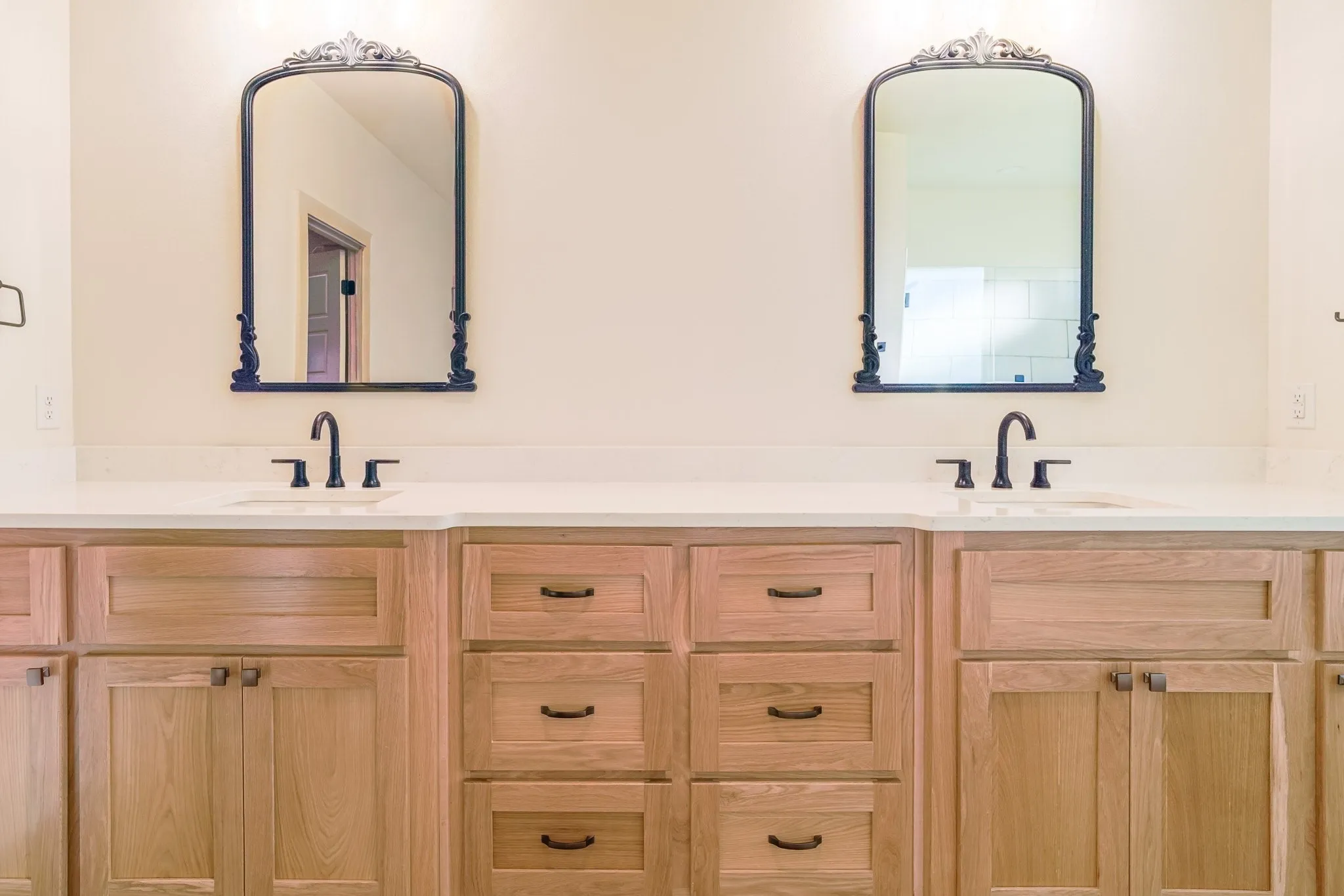 Single Family Residence For Sale in Taylor County , 6617 Beals Creek Avenue, Abilene, Texas 79606, 4 Bedroom, 3 Bathroom, 3 Garage spaces, 2,476 Sqft, built in 2023, mls#21354101, Real Estate Agent in Abilene, Homes For Sale in Taylor county, Homes For Sale in Abilene, Realtor in Abilene Texas, Real Estate Brokerage Independent Realty Texas, Luminita Cordes Realtor