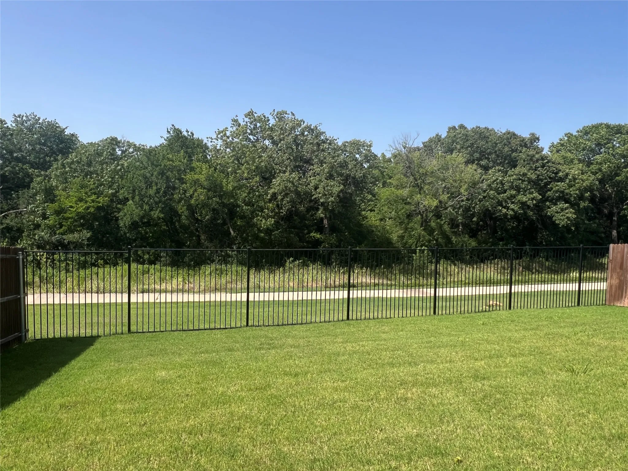 Single Family Residence For Rent in Denton County , 3736 Maroon Creek Road, Aubrey, Texas 76227, 4 Bedroom, 2 Bathroom, 2 Garage spaces, 2,030 Sqft, built in 2022, mls#21352586, Real Estate Agent in Aubrey, Homes For Rent in Denton county, Homes For Rent in Aubrey, Realtor in Aubrey Texas, Real Estate Brokerage Independent Realty Texas, Luminita Cordes Realtor