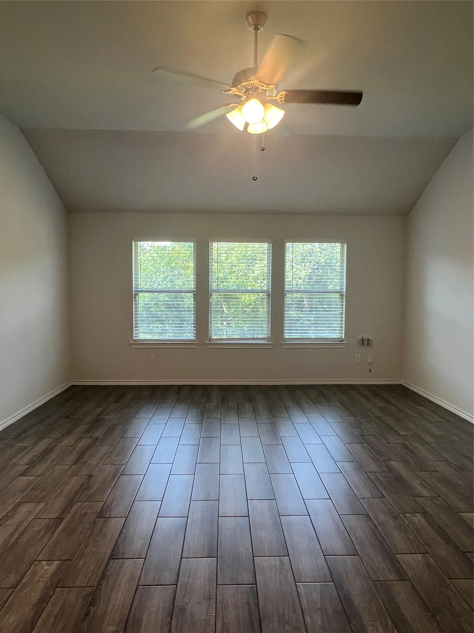 Single Family Residence For Rent in Denton County , 3736 Maroon Creek Road, Aubrey, Texas 76227, 4 Bedroom, 2 Bathroom, 2 Garage spaces, 2,030 Sqft, built in 2022, mls#21352586, Real Estate Agent in Aubrey, Homes For Rent in Denton county, Homes For Rent in Aubrey, Realtor in Aubrey Texas, Real Estate Brokerage Independent Realty Texas, Luminita Cordes Realtor