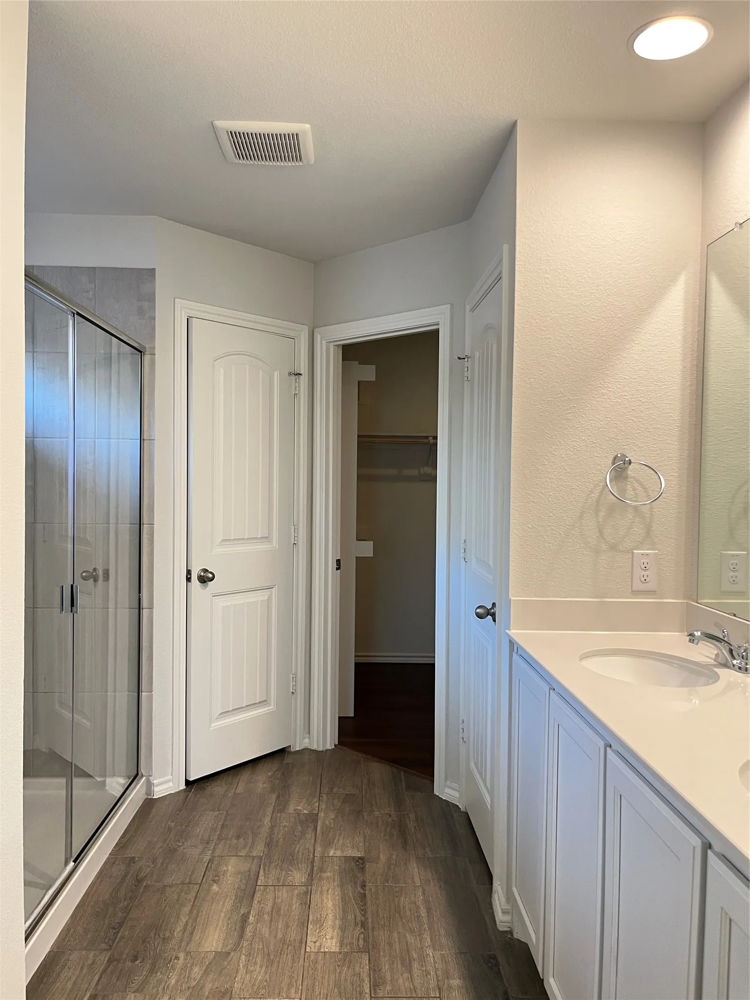 Single Family Residence For Rent in Denton County , 3736 Maroon Creek Road, Aubrey, Texas 76227, 4 Bedroom, 2 Bathroom, 2 Garage spaces, 2,030 Sqft, built in 2022, mls#21352586, Real Estate Agent in Aubrey, Homes For Rent in Denton county, Homes For Rent in Aubrey, Realtor in Aubrey Texas, Real Estate Brokerage Independent Realty Texas, Luminita Cordes Realtor