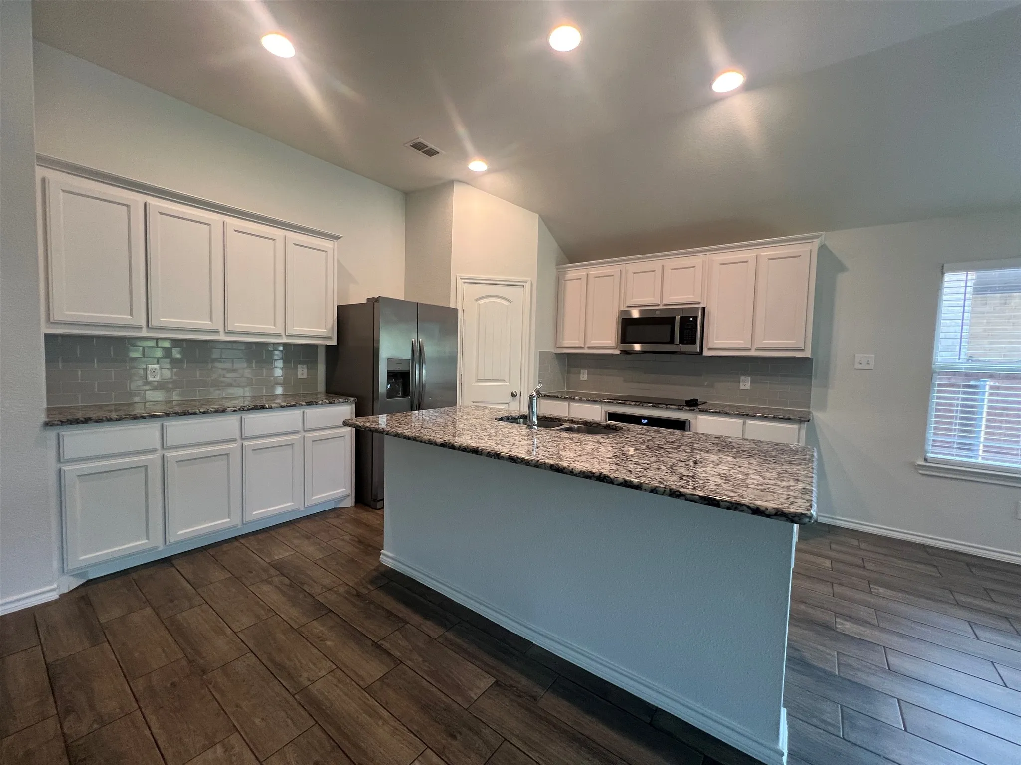 Single Family Residence For Rent in Denton County , 3736 Maroon Creek Road, Aubrey, Texas 76227, 4 Bedroom, 2 Bathroom, 2 Garage spaces, 2,030 Sqft, built in 2022, mls#21352586, Real Estate Agent in Aubrey, Homes For Rent in Denton county, Homes For Rent in Aubrey, Realtor in Aubrey Texas, Real Estate Brokerage Independent Realty Texas, Luminita Cordes Realtor