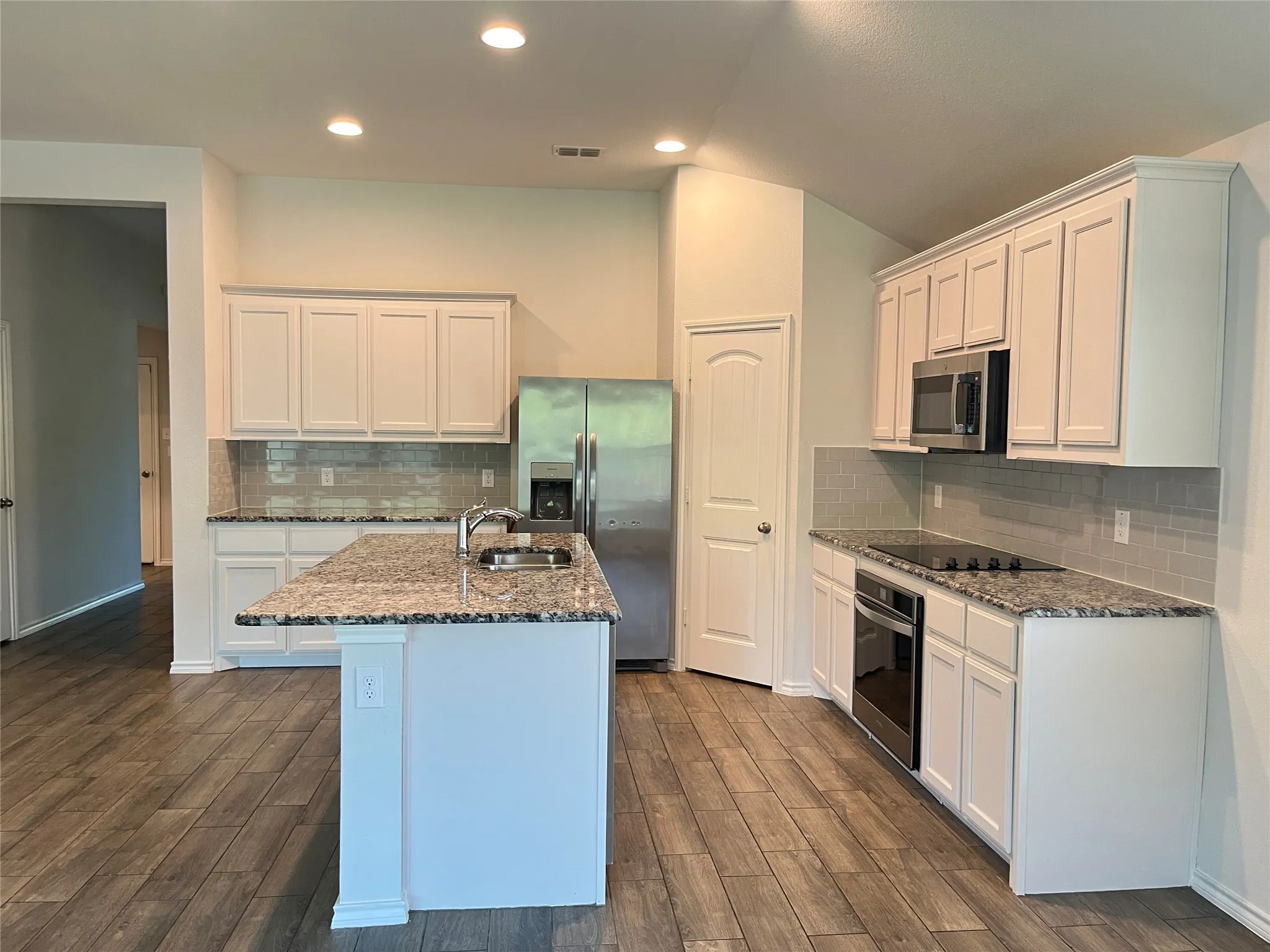 Single Family Residence For Rent in Denton County , 3736 Maroon Creek Road, Aubrey, Texas 76227, 4 Bedroom, 2 Bathroom, 2 Garage spaces, 2,030 Sqft, built in 2022, mls#21352586, Real Estate Agent in Aubrey, Homes For Rent in Denton county, Homes For Rent in Aubrey, Realtor in Aubrey Texas, Real Estate Brokerage Independent Realty Texas, Luminita Cordes Realtor
