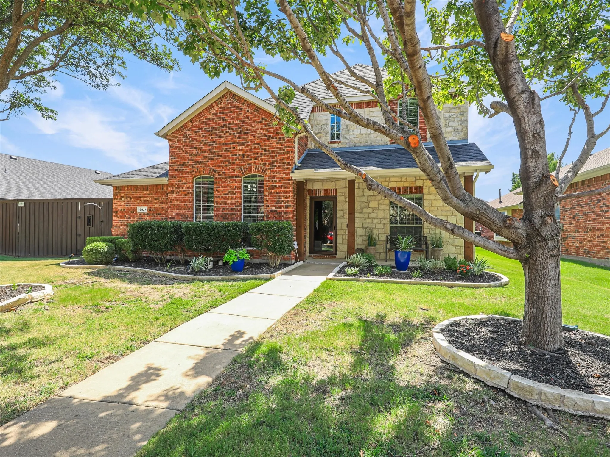 Single Family Residence For Sale in Denton County , 13827 Plum Valley Drive, Frisco, Texas 75033, 4 Bedroom, 3 Bathroom, 2 Garage spaces, 3,013 Sqft, built in 2006, mls#21354336, Real Estate Agent in Frisco, Homes For Sale in Denton county, Homes For Sale in Frisco, Realtor in Frisco Texas, Real Estate Brokerage Independent Realty Texas, Luminita Cordes Realtor