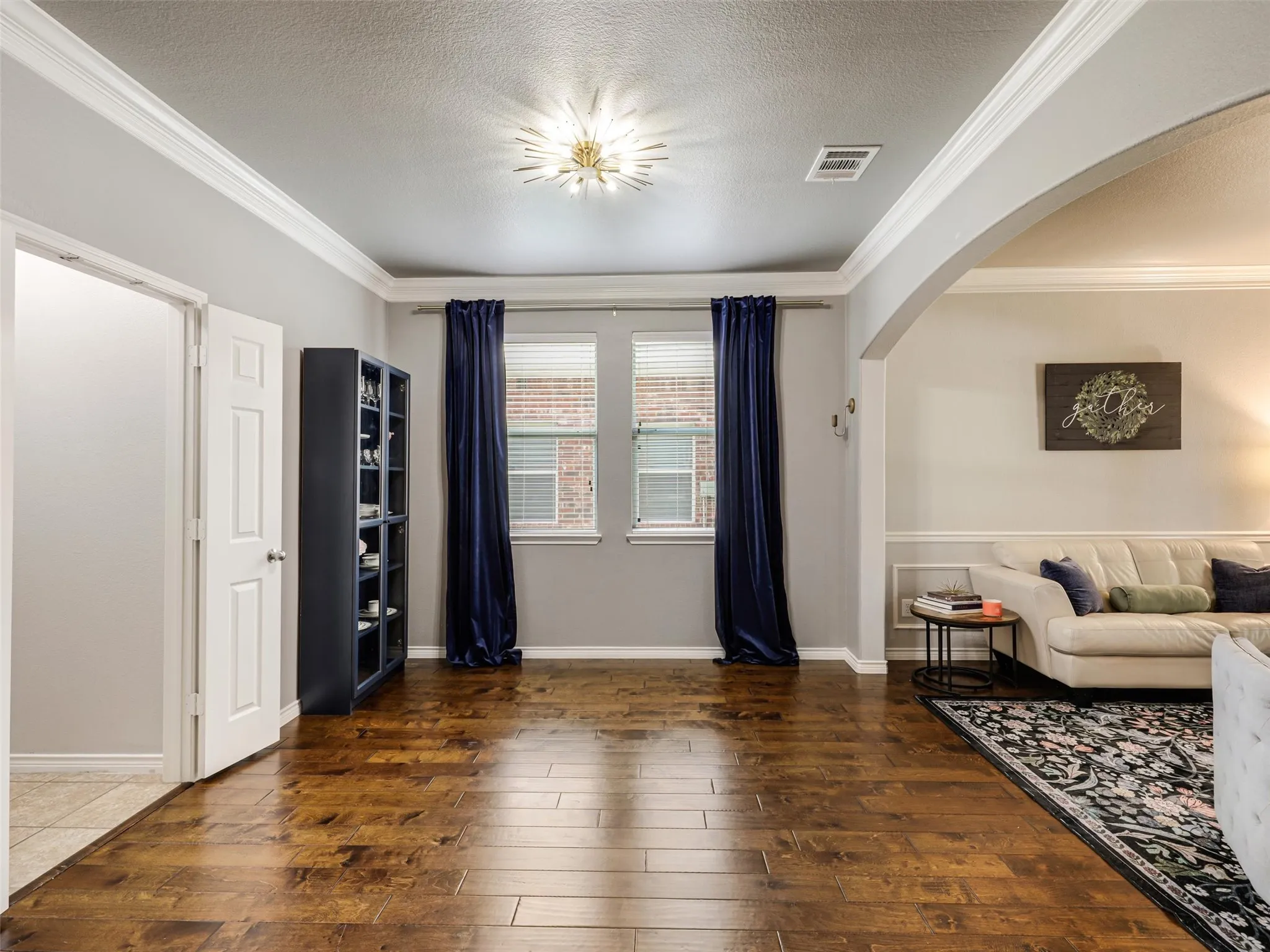Single Family Residence For Sale in Denton County , 13827 Plum Valley Drive, Frisco, Texas 75033, 4 Bedroom, 3 Bathroom, 2 Garage spaces, 3,013 Sqft, built in 2006, mls#21354336, Real Estate Agent in Frisco, Homes For Sale in Denton county, Homes For Sale in Frisco, Realtor in Frisco Texas, Real Estate Brokerage Independent Realty Texas, Luminita Cordes Realtor