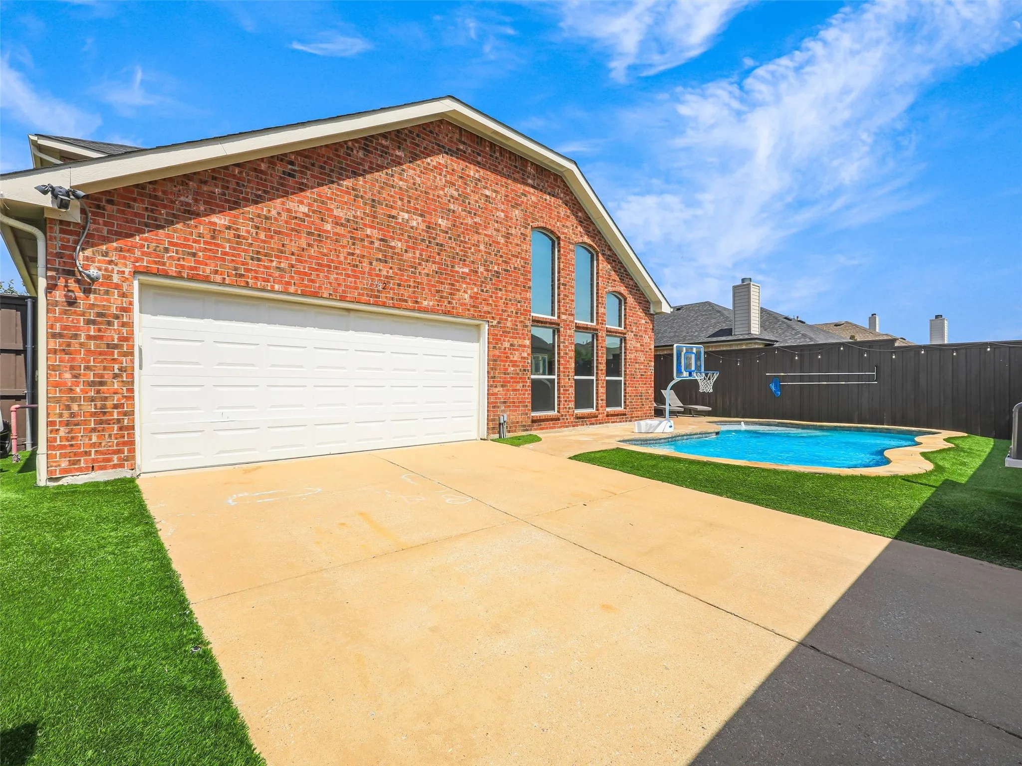 Single Family Residence For Sale in Denton County , 13827 Plum Valley Drive, Frisco, Texas 75033, 4 Bedroom, 3 Bathroom, 2 Garage spaces, 3,013 Sqft, built in 2006, mls#21354336, Real Estate Agent in Frisco, Homes For Sale in Denton county, Homes For Sale in Frisco, Realtor in Frisco Texas, Real Estate Brokerage Independent Realty Texas, Luminita Cordes Realtor