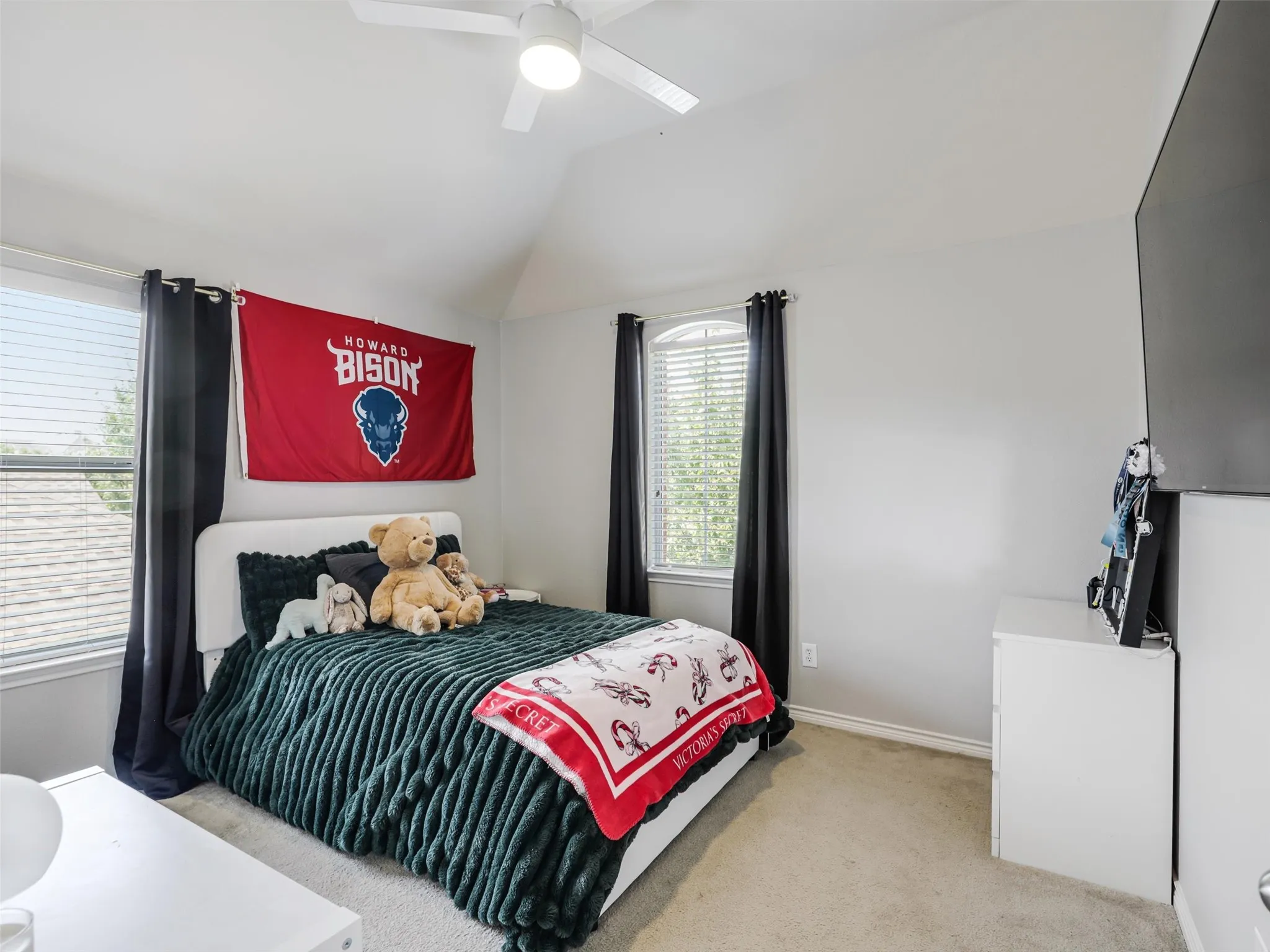 Single Family Residence For Sale in Denton County , 13827 Plum Valley Drive, Frisco, Texas 75033, 4 Bedroom, 3 Bathroom, 2 Garage spaces, 3,013 Sqft, built in 2006, mls#21354336, Real Estate Agent in Frisco, Homes For Sale in Denton county, Homes For Sale in Frisco, Realtor in Frisco Texas, Real Estate Brokerage Independent Realty Texas, Luminita Cordes Realtor