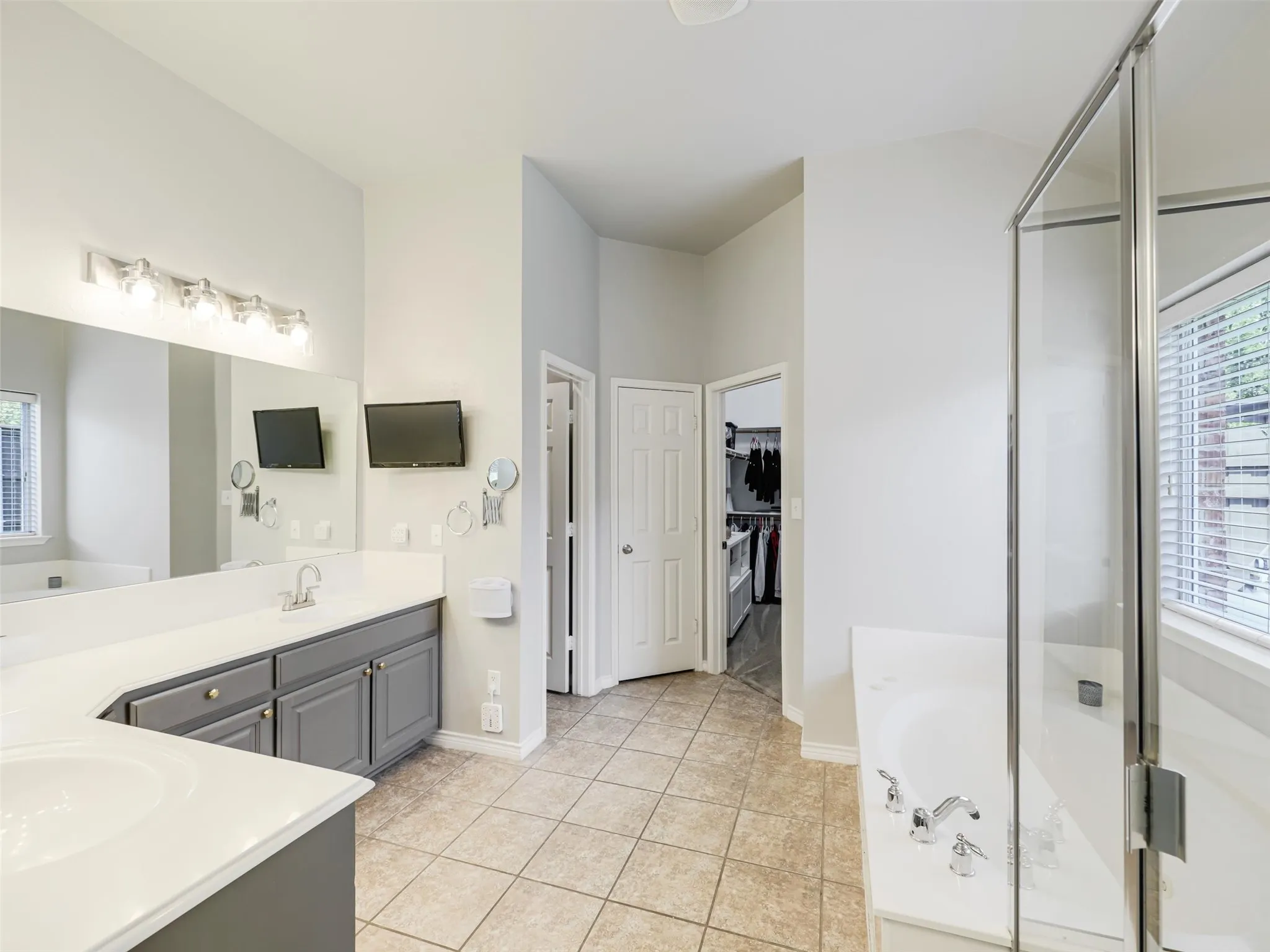 Single Family Residence For Sale in Denton County , 13827 Plum Valley Drive, Frisco, Texas 75033, 4 Bedroom, 3 Bathroom, 2 Garage spaces, 3,013 Sqft, built in 2006, mls#21354336, Real Estate Agent in Frisco, Homes For Sale in Denton county, Homes For Sale in Frisco, Realtor in Frisco Texas, Real Estate Brokerage Independent Realty Texas, Luminita Cordes Realtor