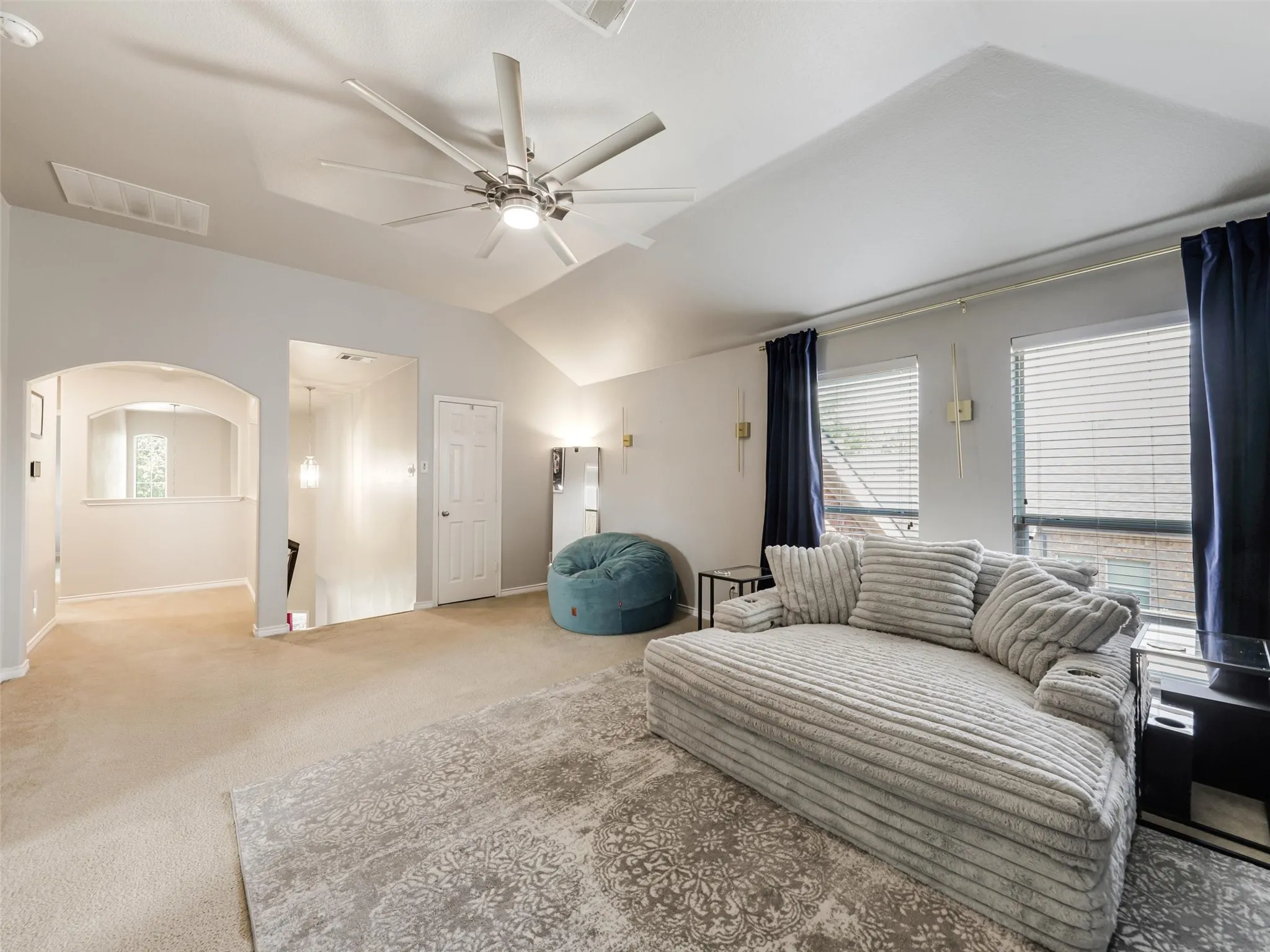 Single Family Residence For Sale in Denton County , 13827 Plum Valley Drive, Frisco, Texas 75033, 4 Bedroom, 3 Bathroom, 2 Garage spaces, 3,013 Sqft, built in 2006, mls#21354336, Real Estate Agent in Frisco, Homes For Sale in Denton county, Homes For Sale in Frisco, Realtor in Frisco Texas, Real Estate Brokerage Independent Realty Texas, Luminita Cordes Realtor